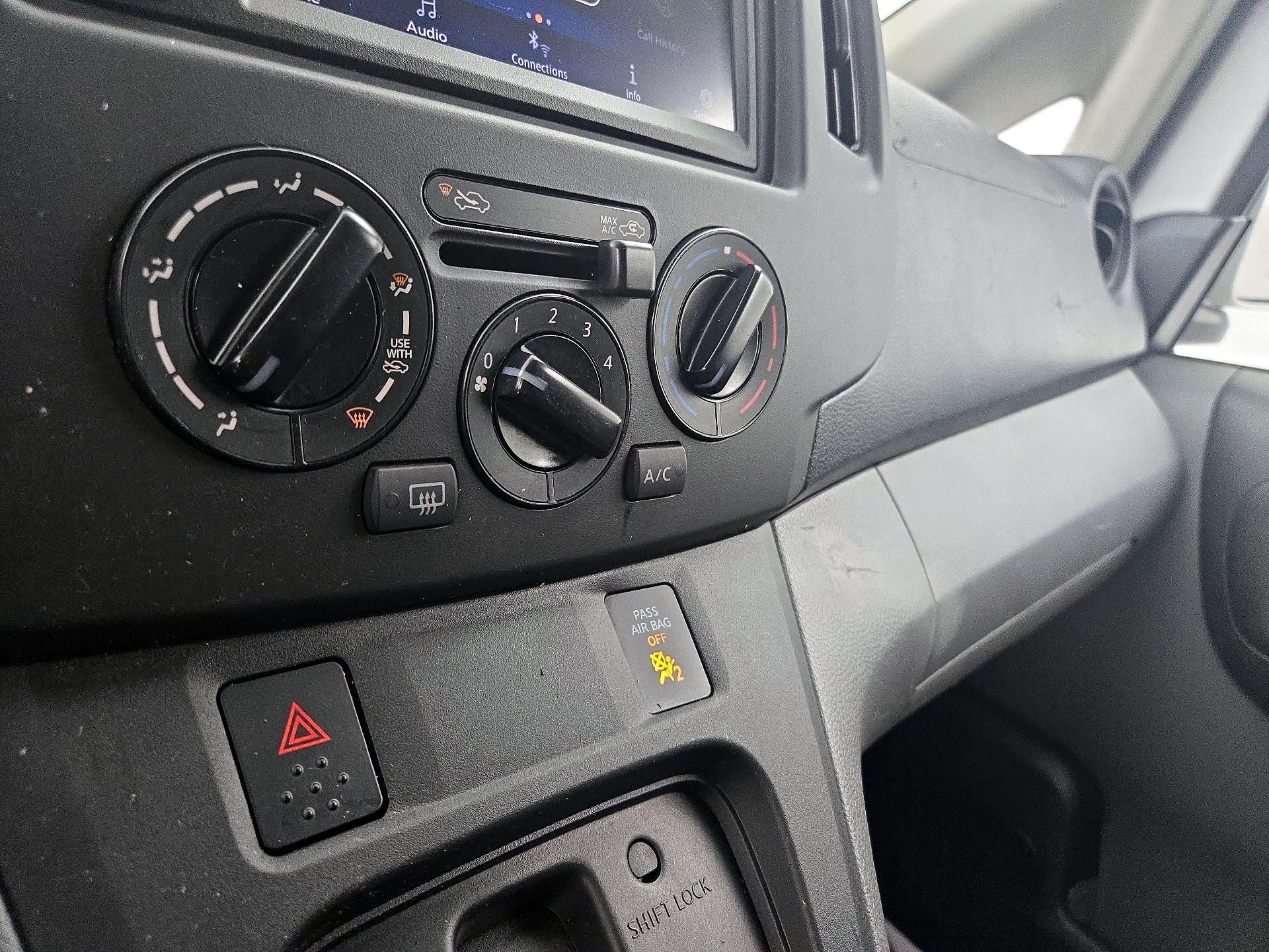 Thumbnail: 2020 Nissan NV200 - 16