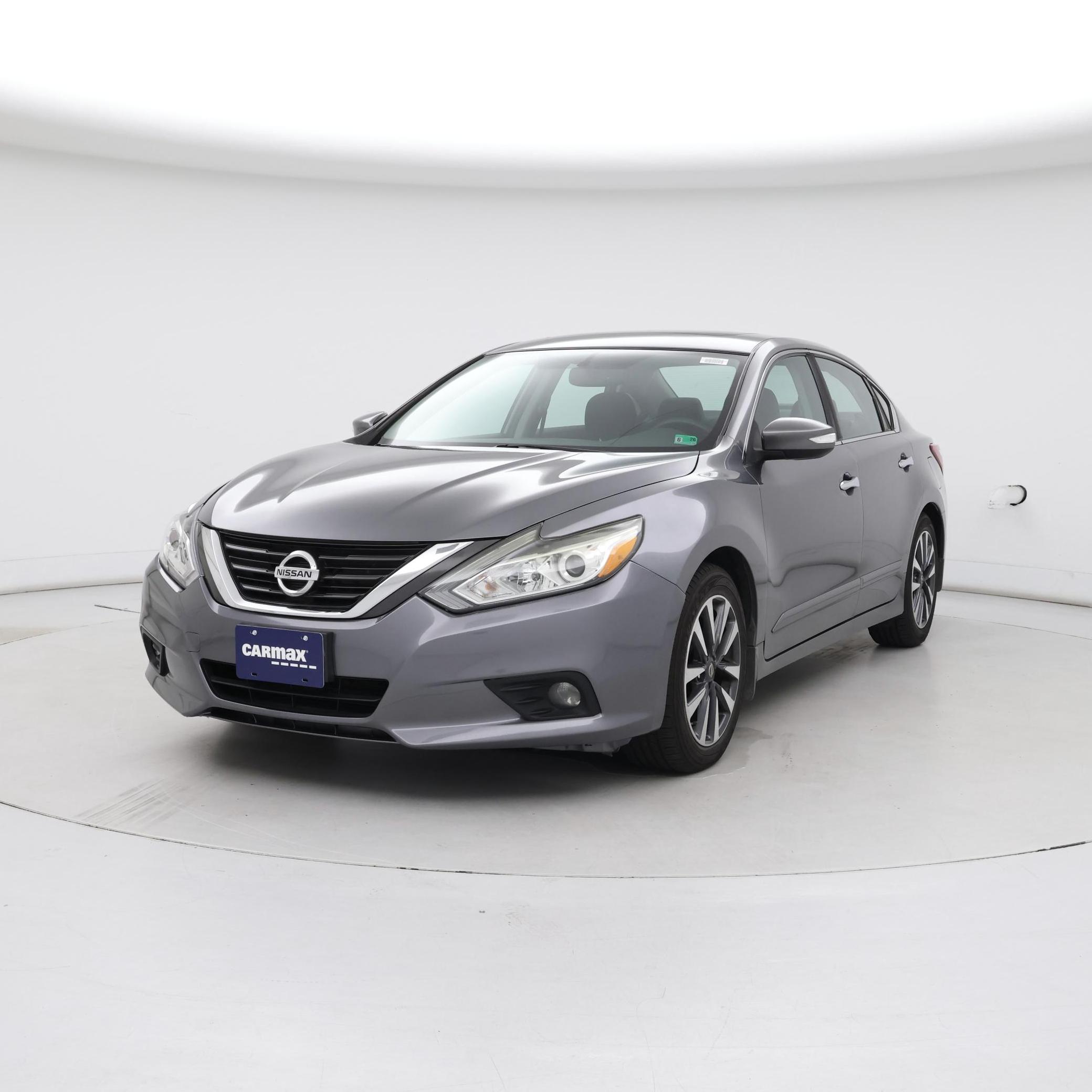 Thumbnail: 2016 Nissan Altima - 4