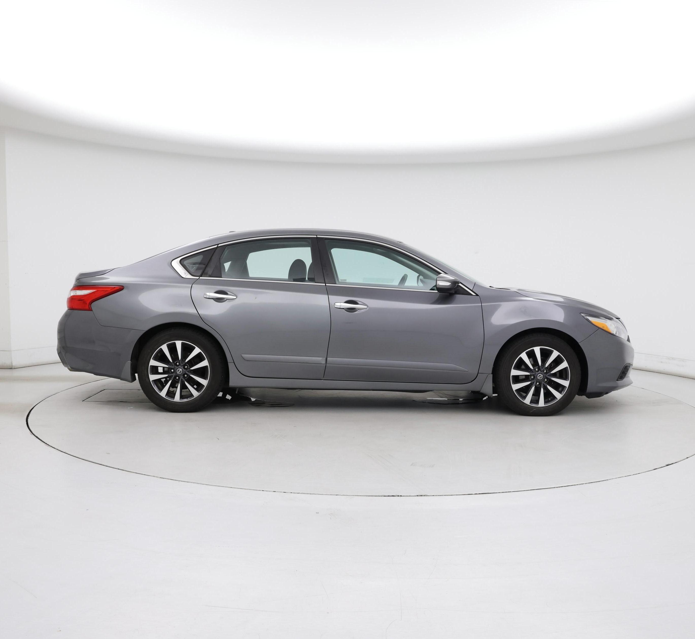 Thumbnail: 2016 Nissan Altima - 7