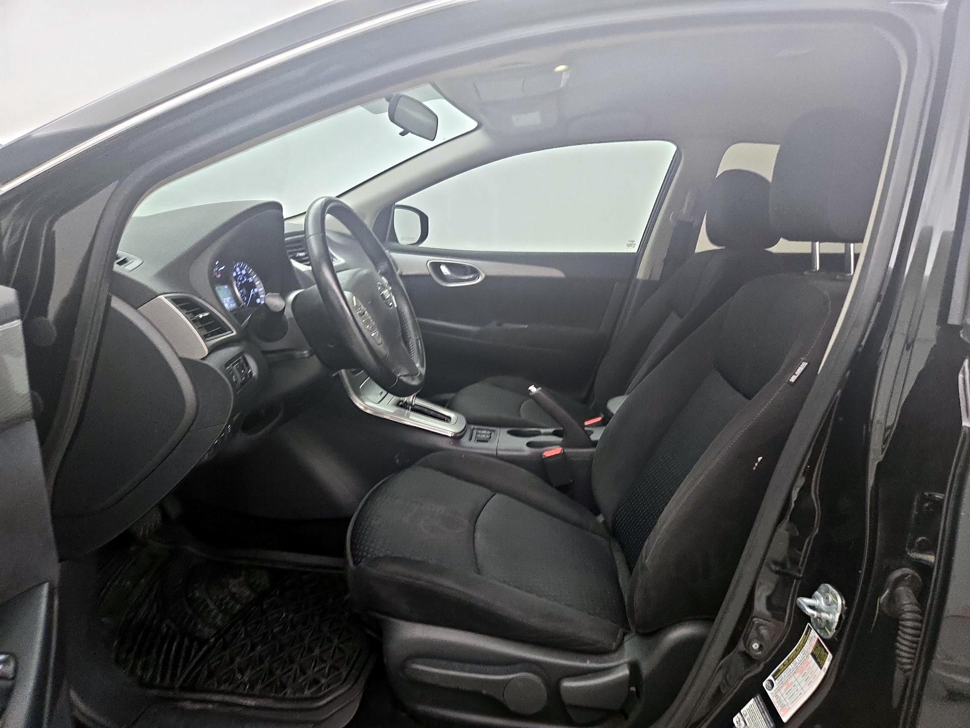 Thumbnail: 2015 Nissan Sentra - 11
