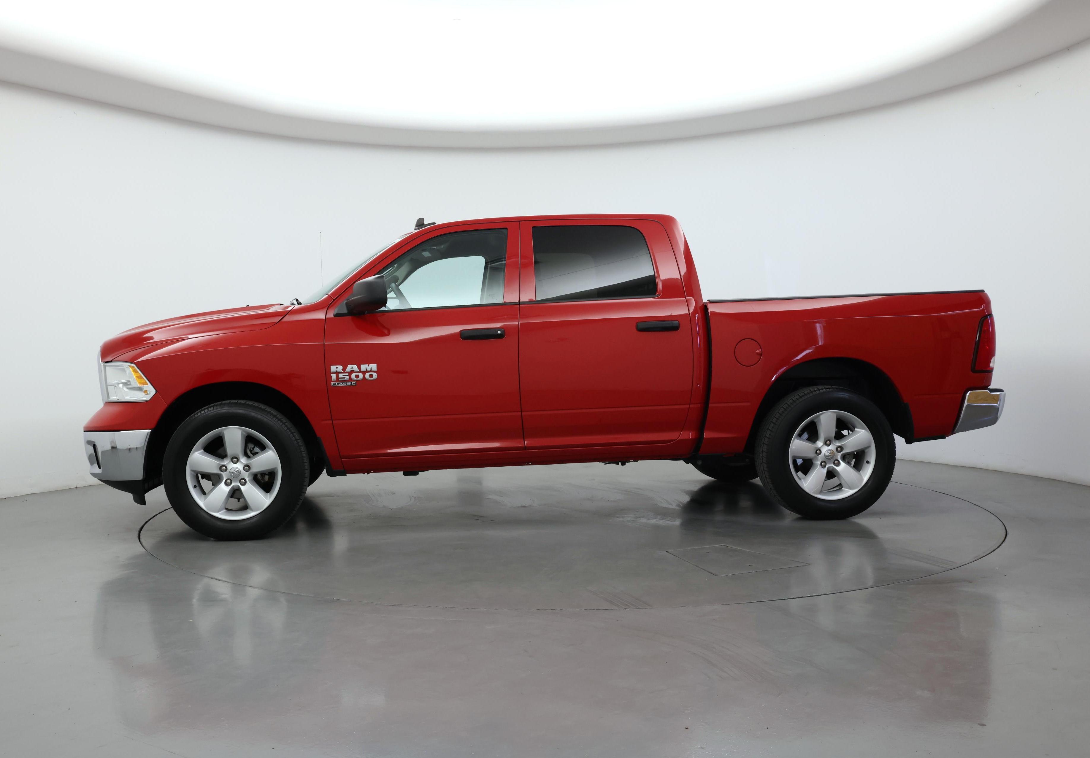 Thumbnail: 2022 RAM 1500 Classic - 3