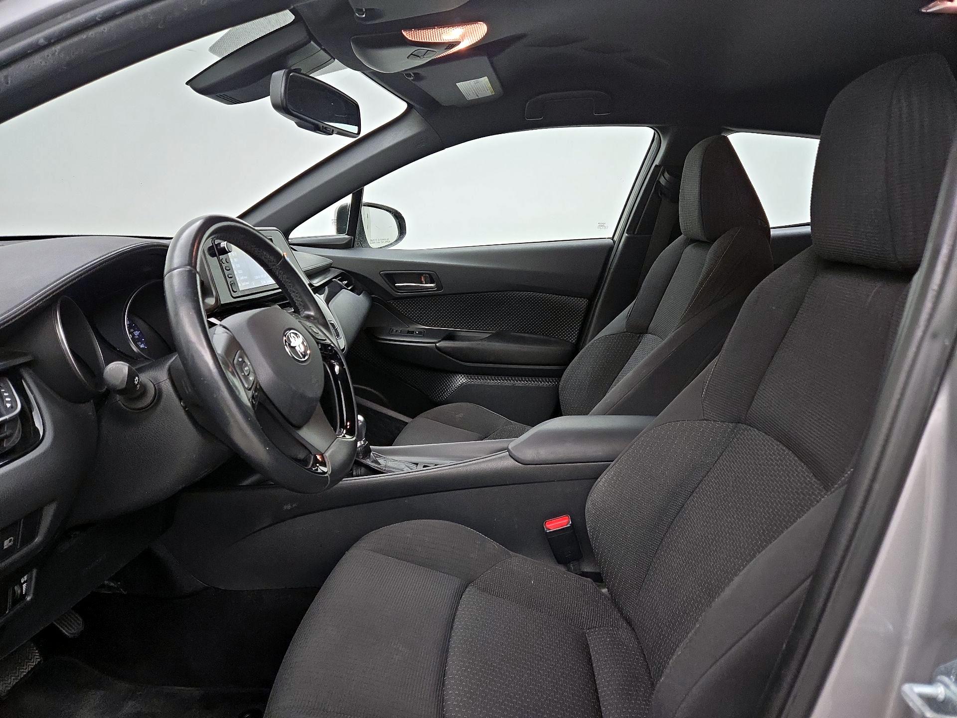 Thumbnail: 2018 Toyota C-HR - 11