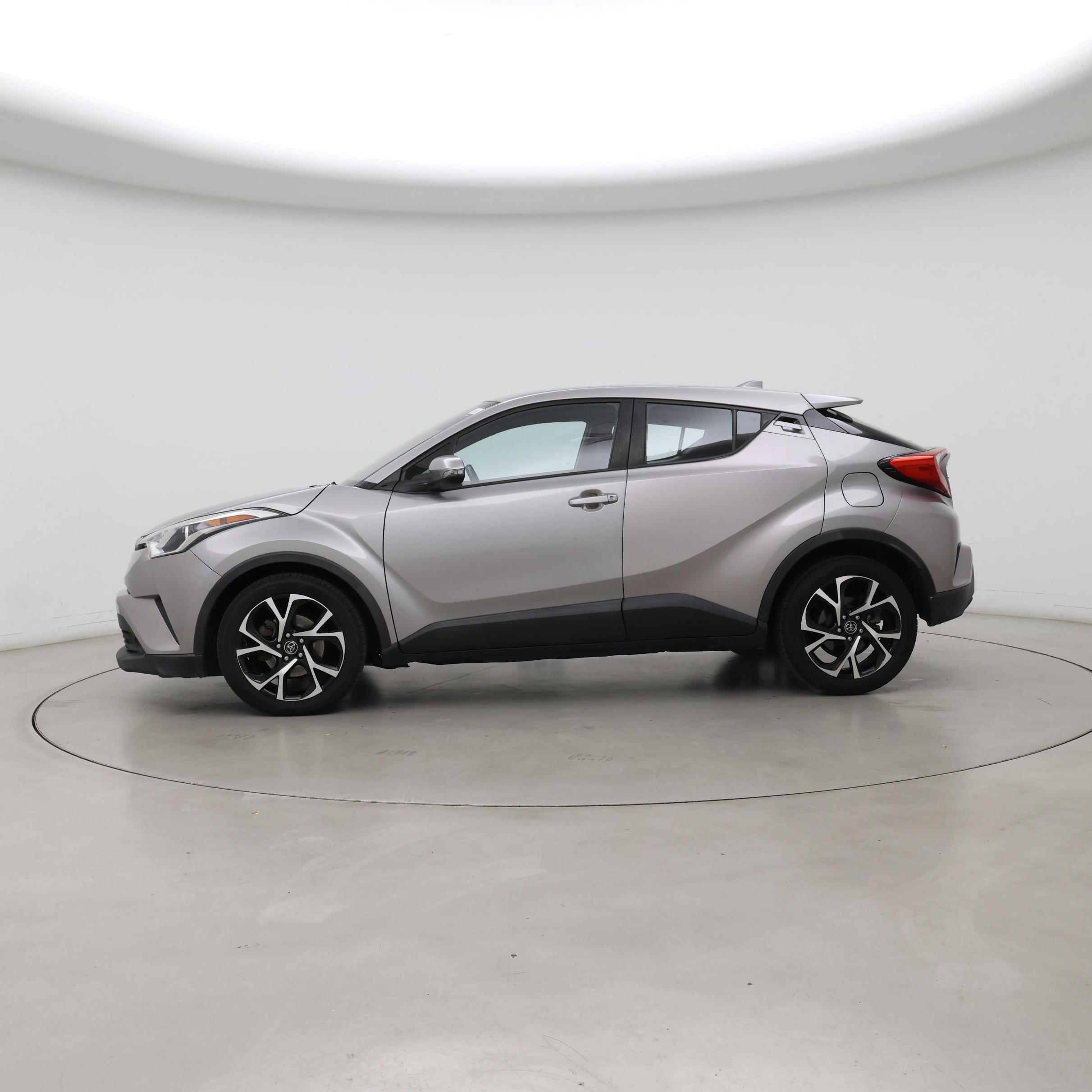 Thumbnail: 2018 Toyota C-HR - 3