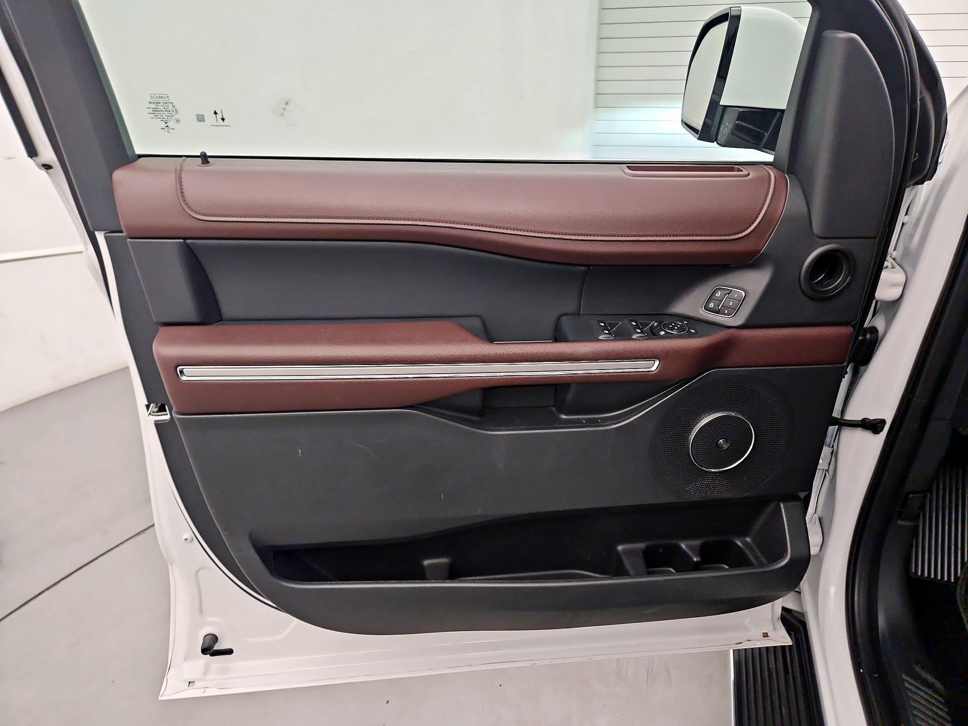 Thumbnail: 2022 Ford Expedition - 12