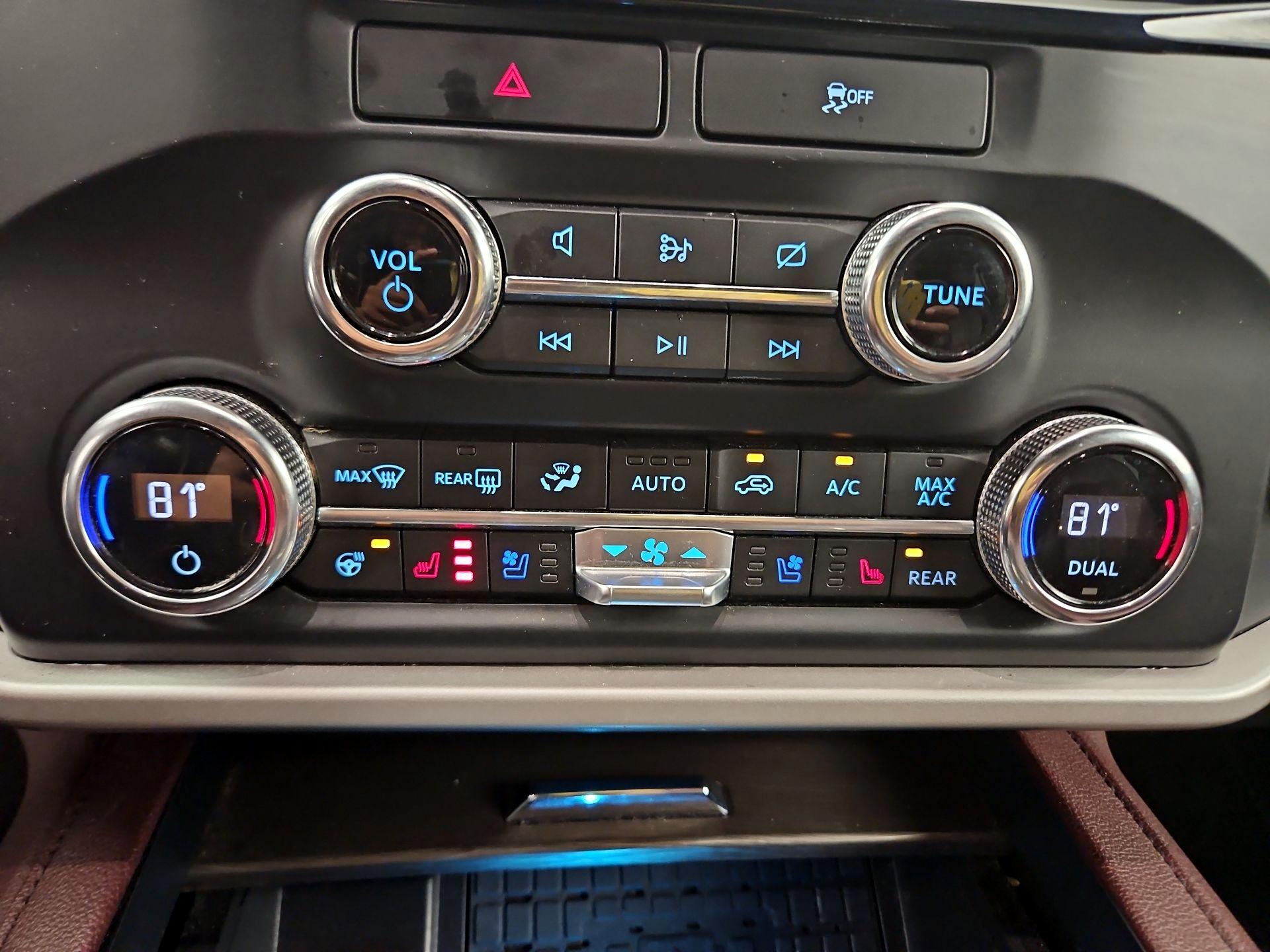 Thumbnail: 2022 Ford Expedition - 16