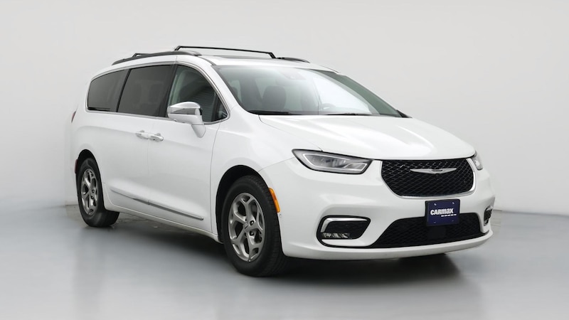 2022 Chrysler Pacifica Limited Hero Image