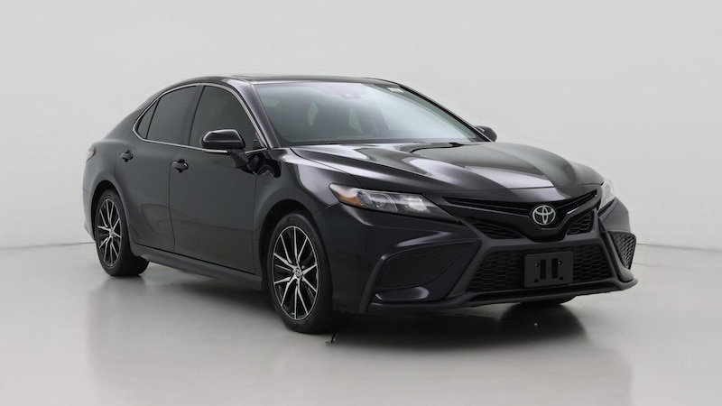 2024 Toyota Camry SE Hero Image