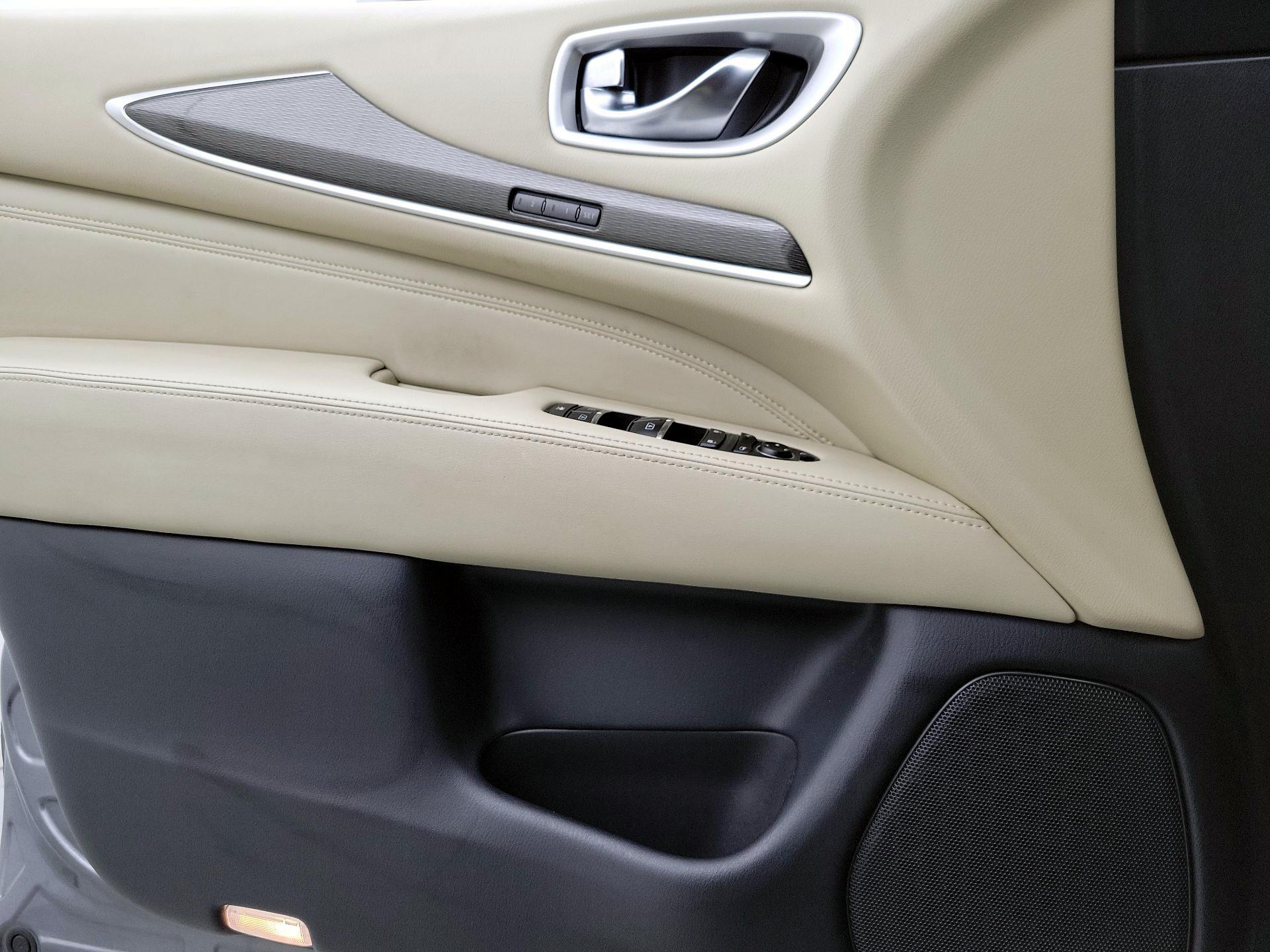 Thumbnail: 2020 INFINITI QX60 - 12