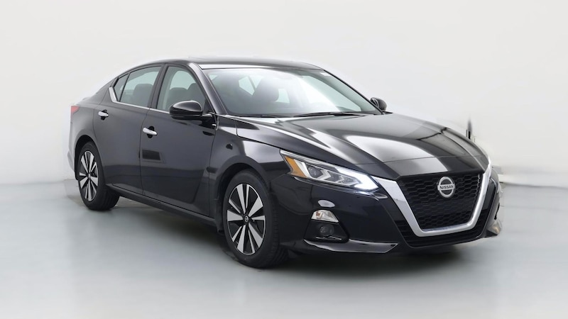 2020 Nissan Altima SL Hero Image