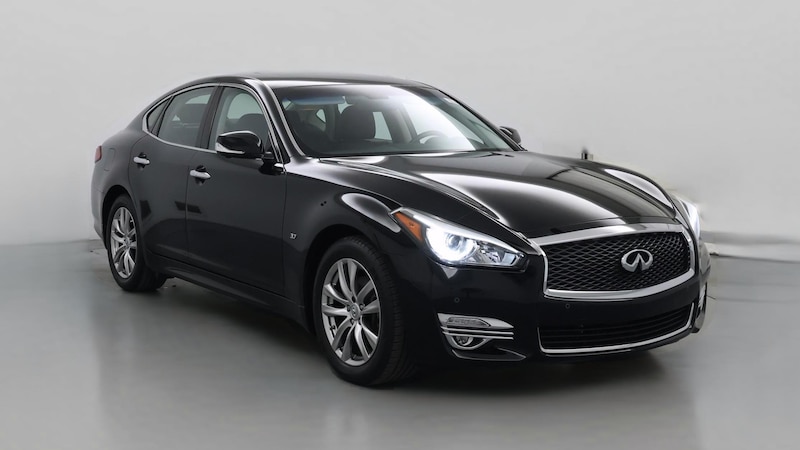 2019 INFINITI Q70 Luxe Hero Image