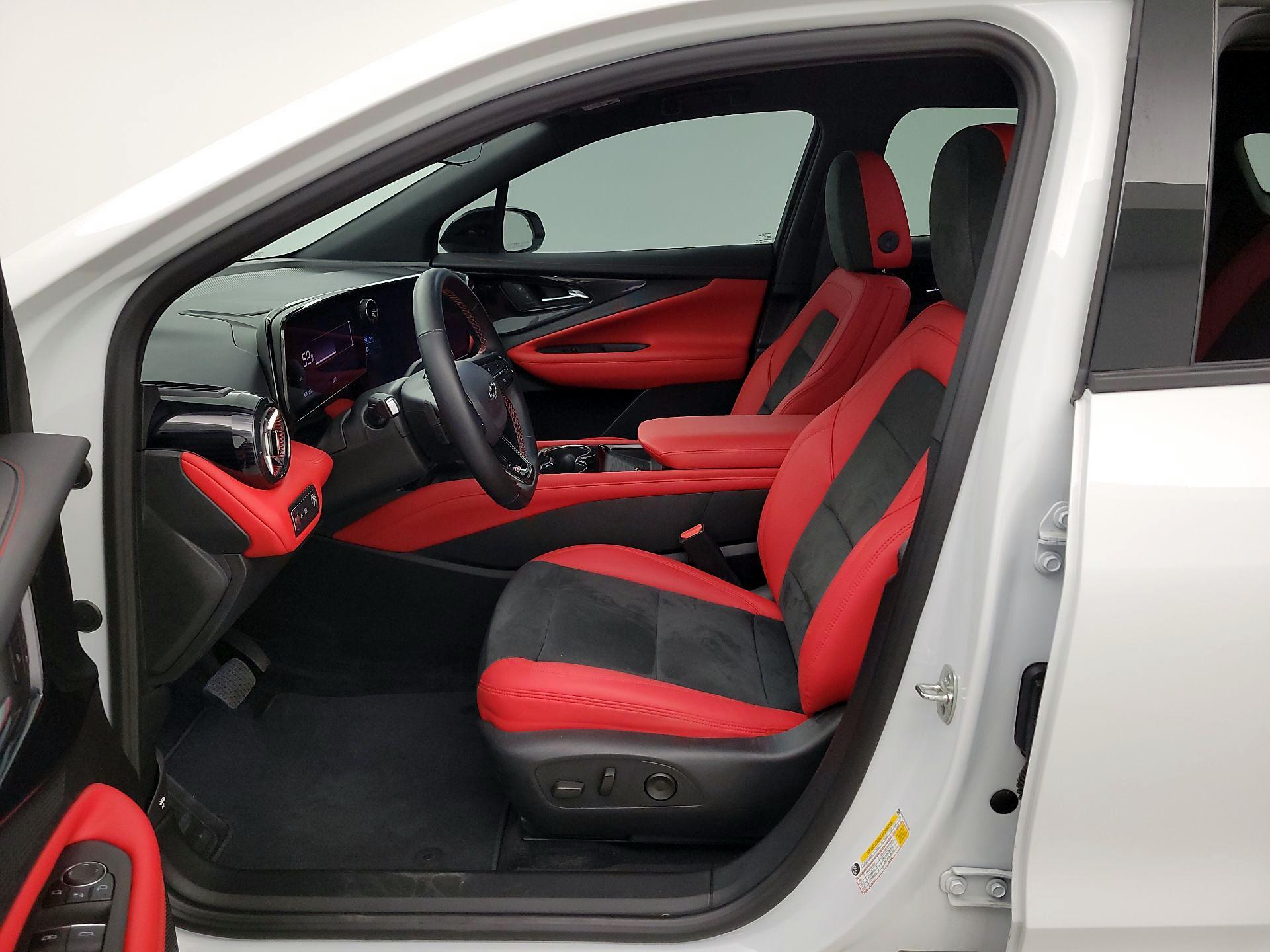 Thumbnail: 2024 Chevrolet Blazer EV - 11