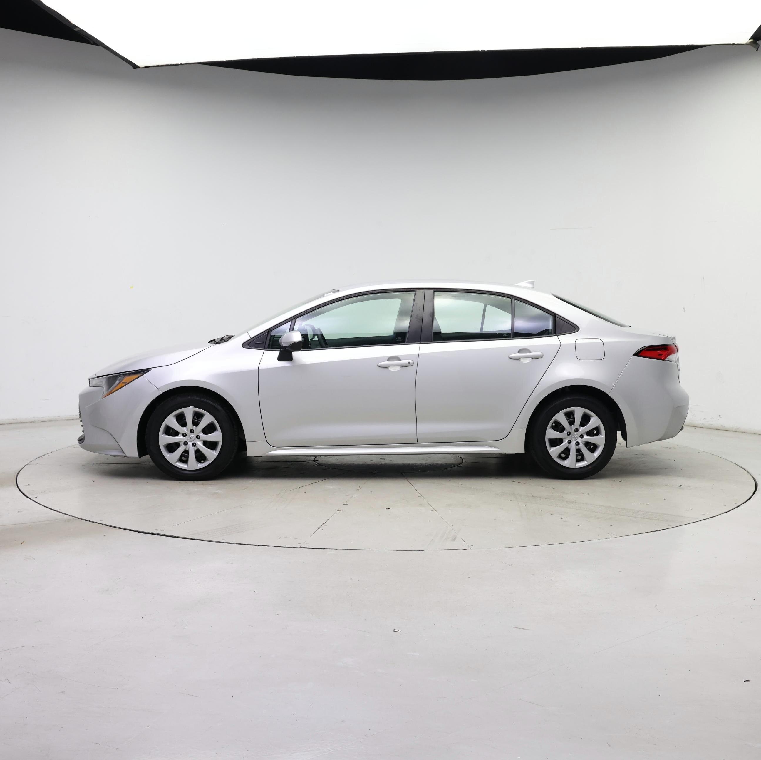 Thumbnail: 2023 Toyota Corolla - 3