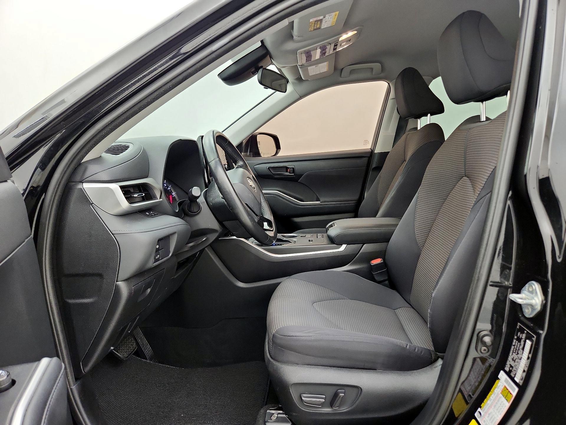 Thumbnail: 2021 Toyota Highlander - 11