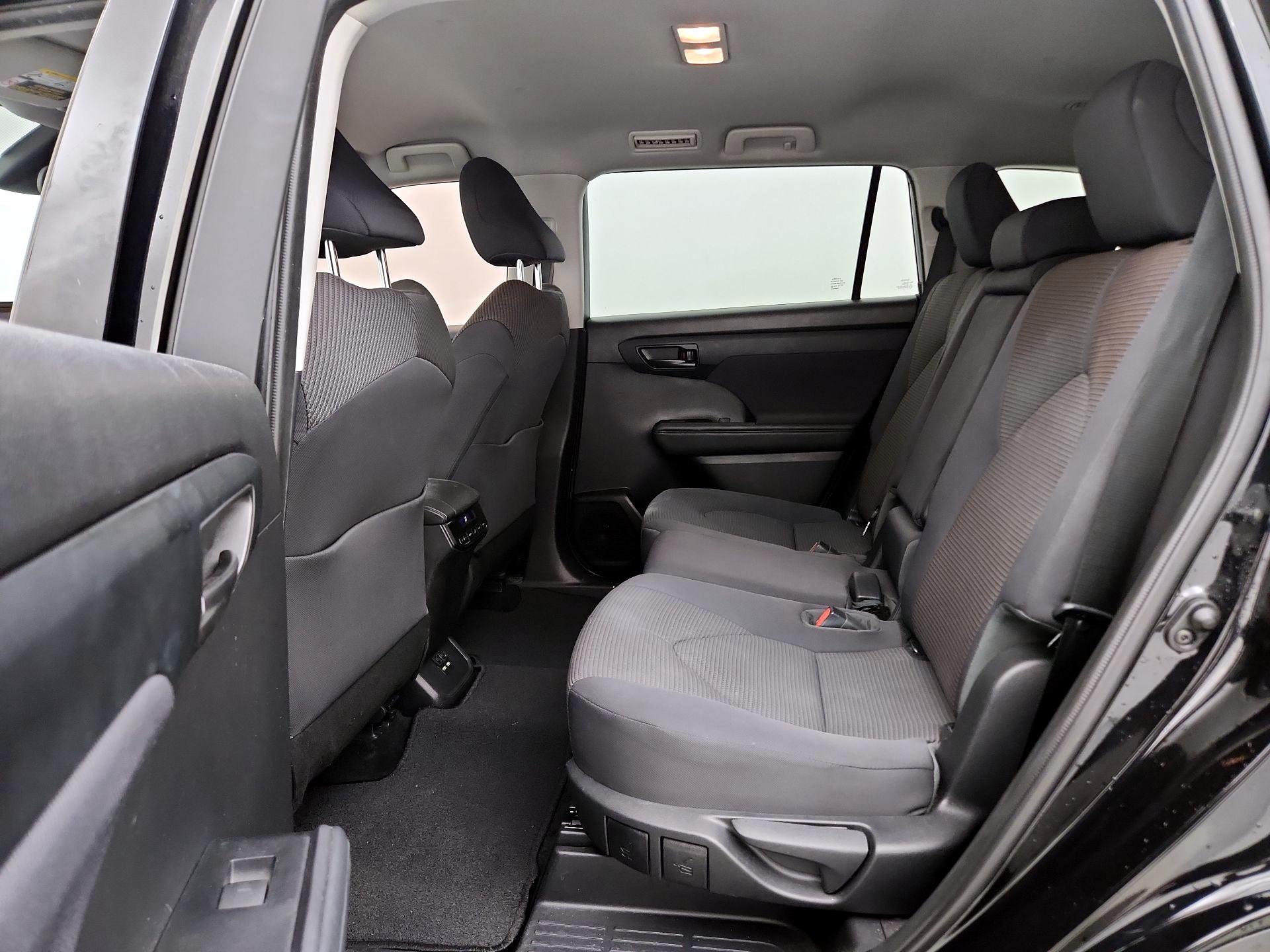 Thumbnail: 2021 Toyota Highlander - 19