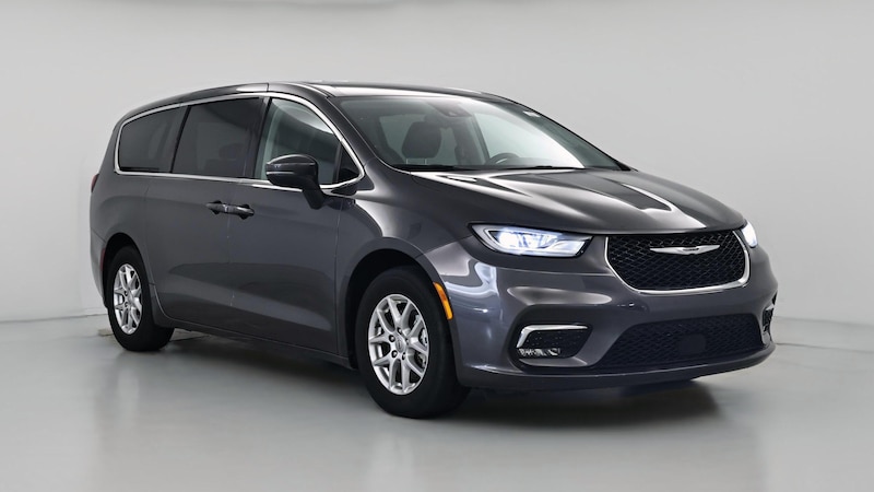 2023 Chrysler Pacifica Touring L Hero Image