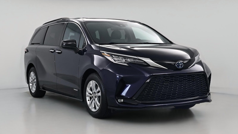 2021 Toyota Sienna XSE Hero Image