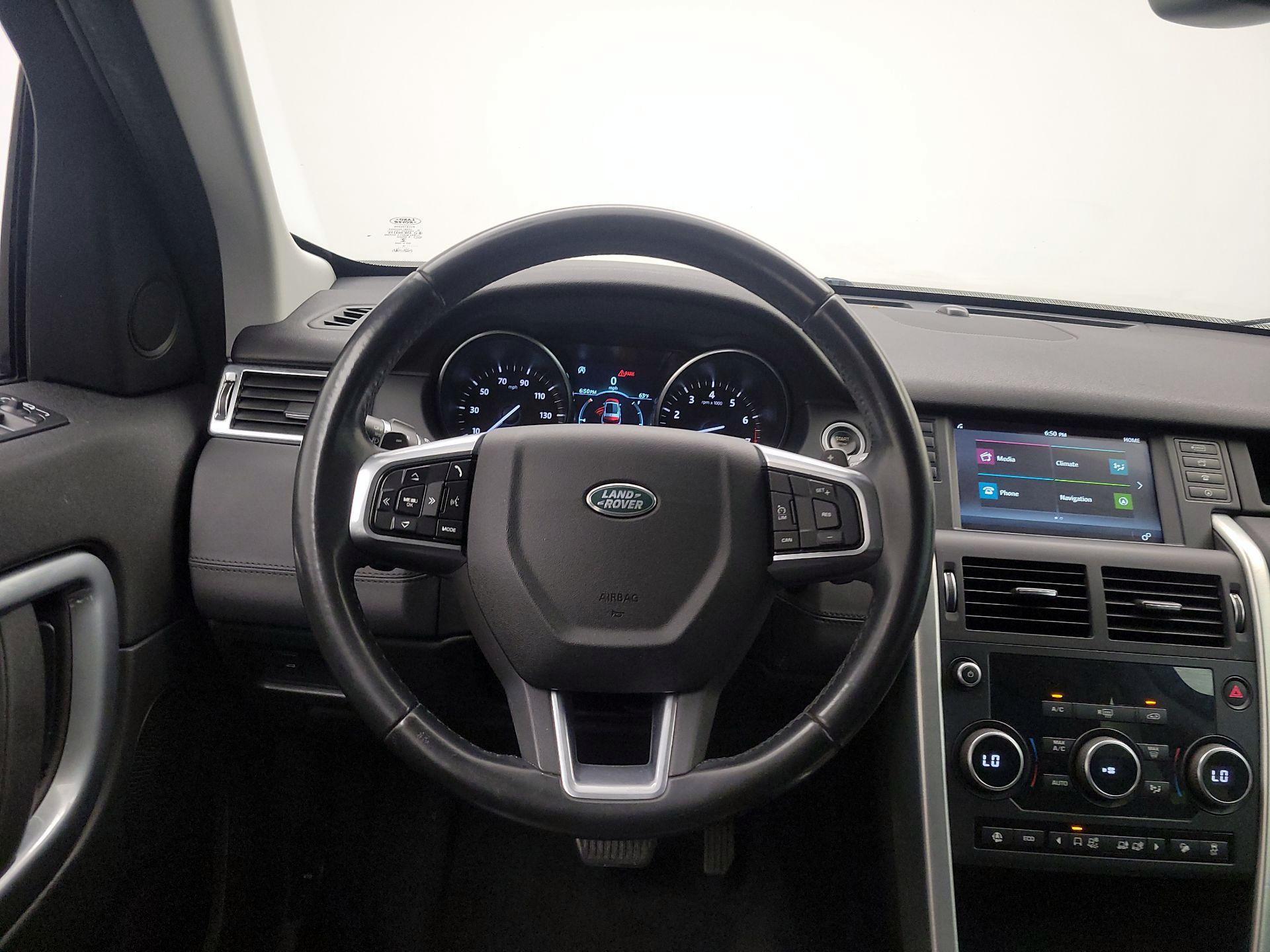Thumbnail: 2019 Land Rover Discovery Sport - 10