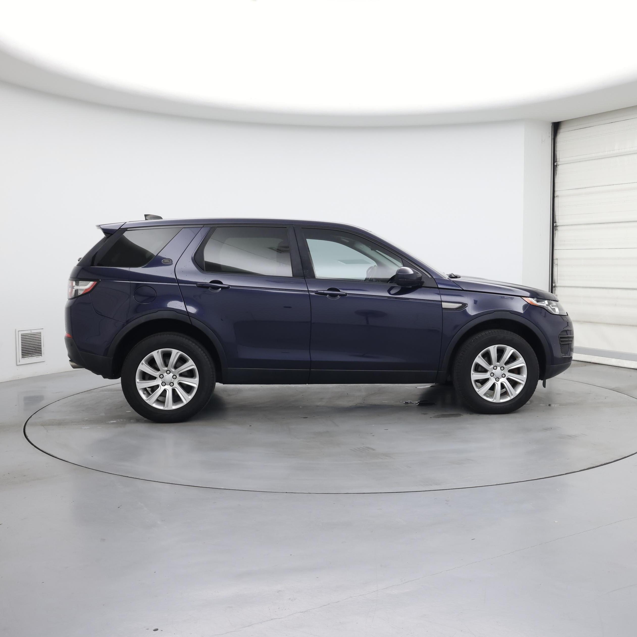 Thumbnail: 2019 Land Rover Discovery Sport - 7