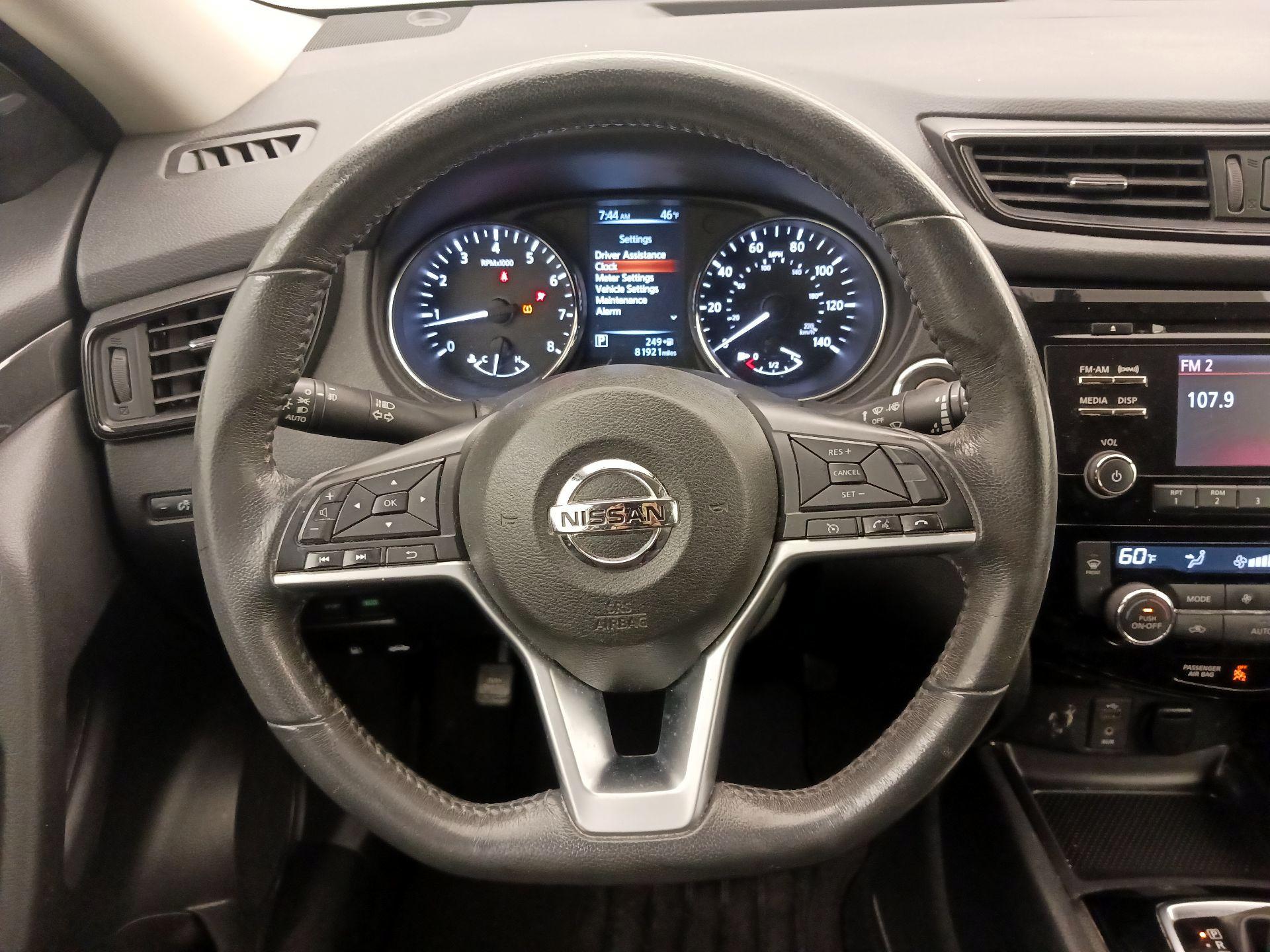 Thumbnail: 2017 Nissan Rogue - 10