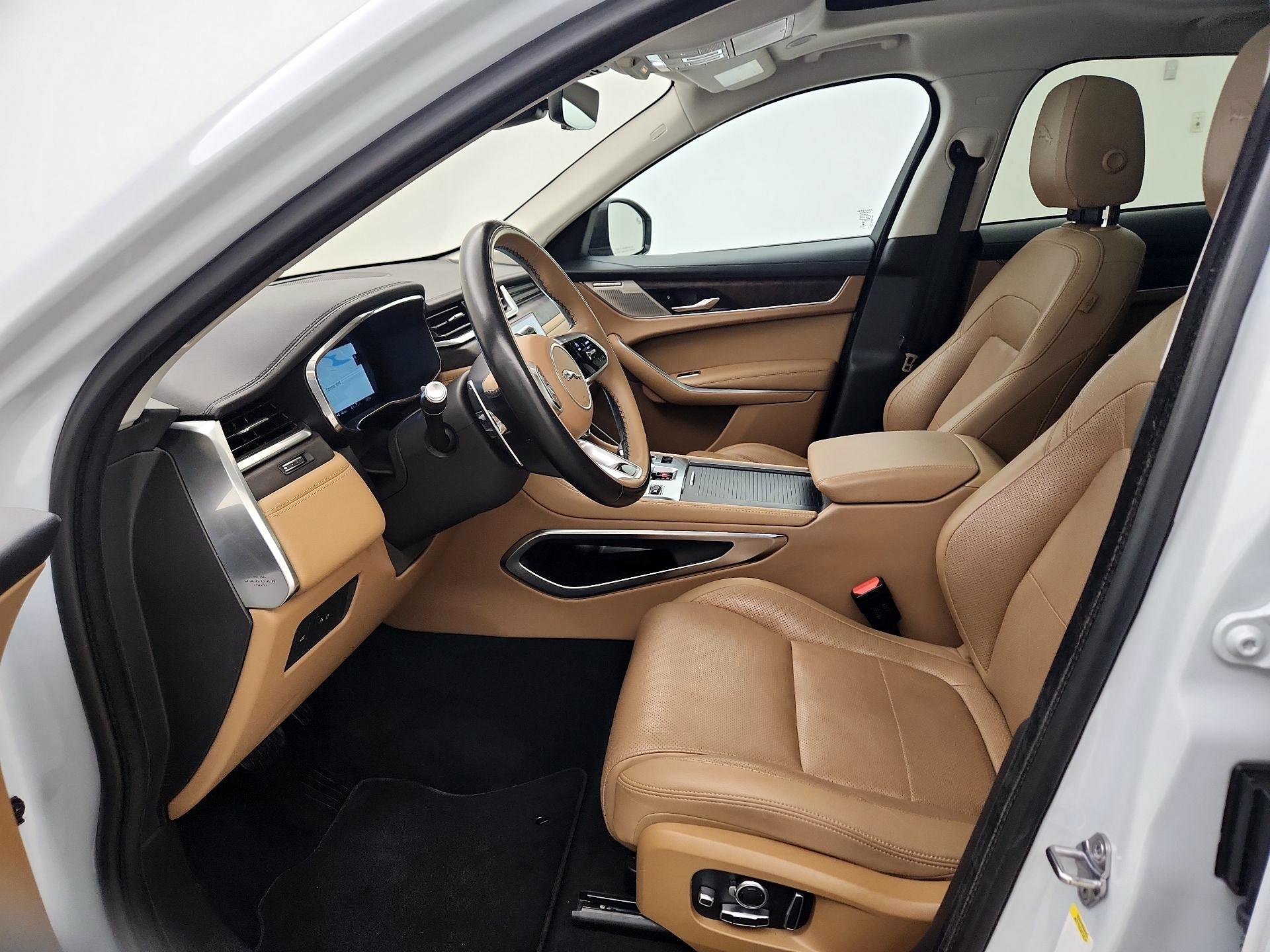 Thumbnail: 2021 Jaguar F-Pace - 11