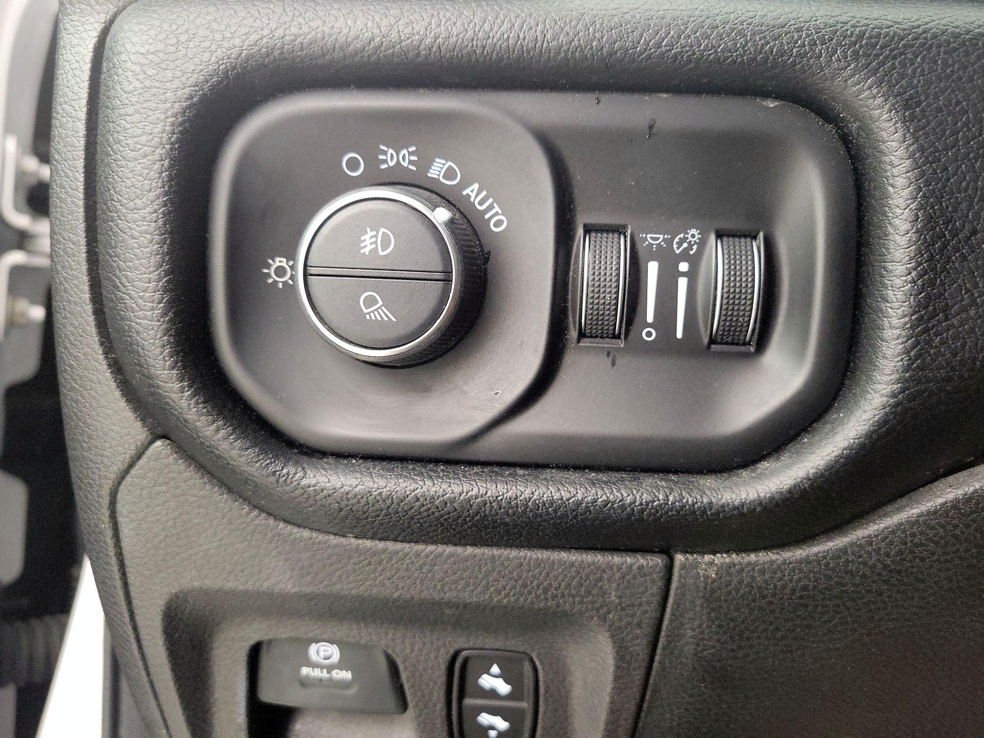 Thumbnail: 2019 RAM 1500 - 13