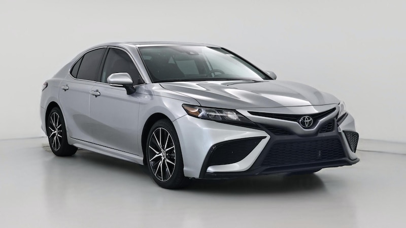 2022 Toyota Camry SE Hero Image