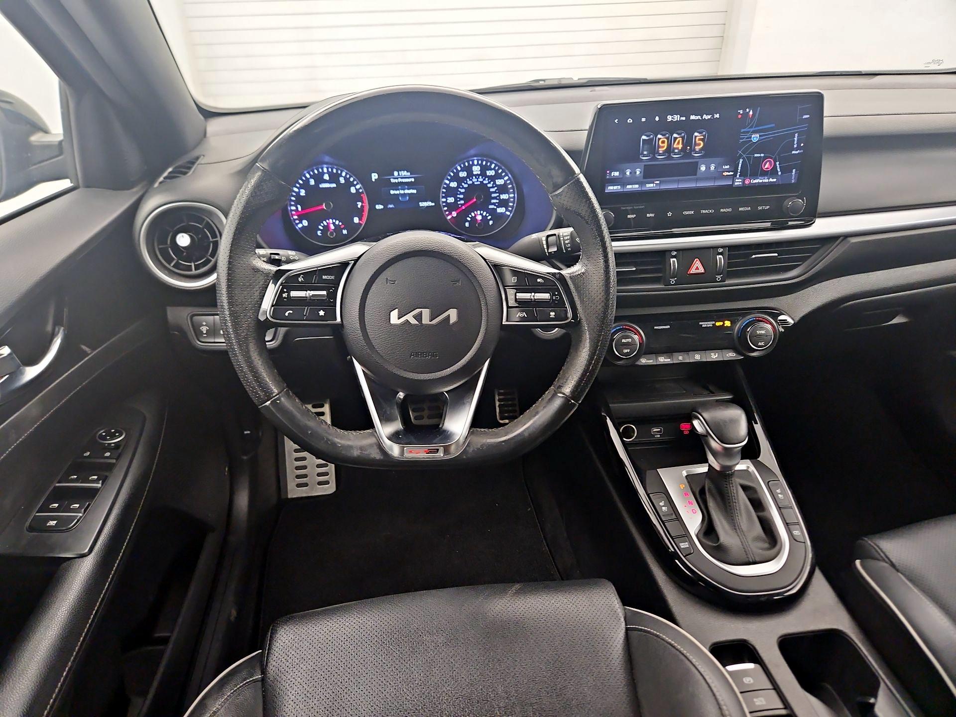 Thumbnail: 2022 Kia Forte - 10