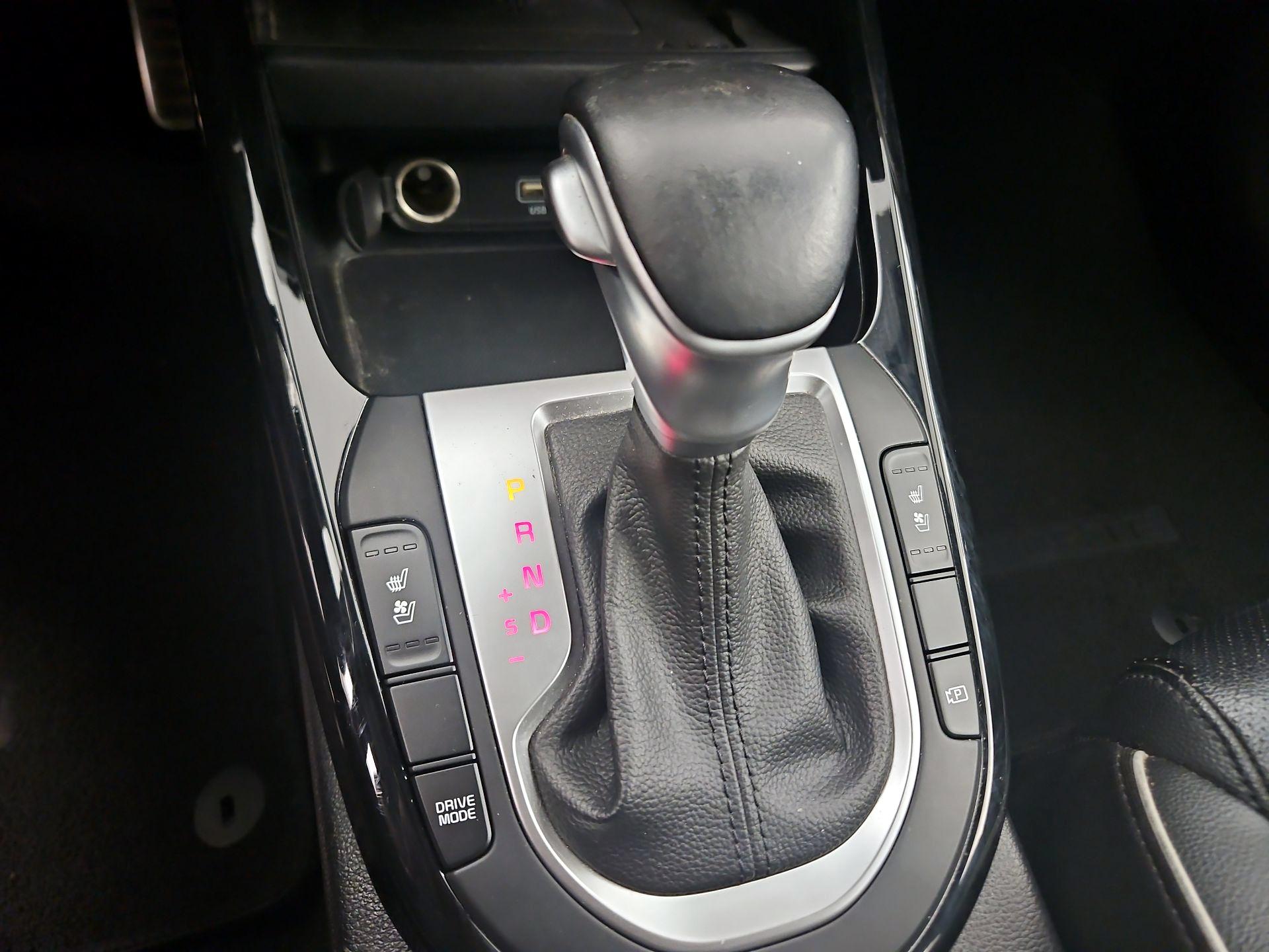 Thumbnail: 2022 Kia Forte - 15