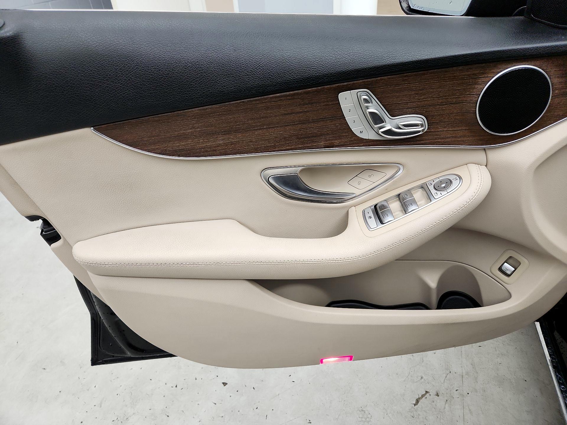 Thumbnail: 2019 Mercedes-Benz C-Class - 12
