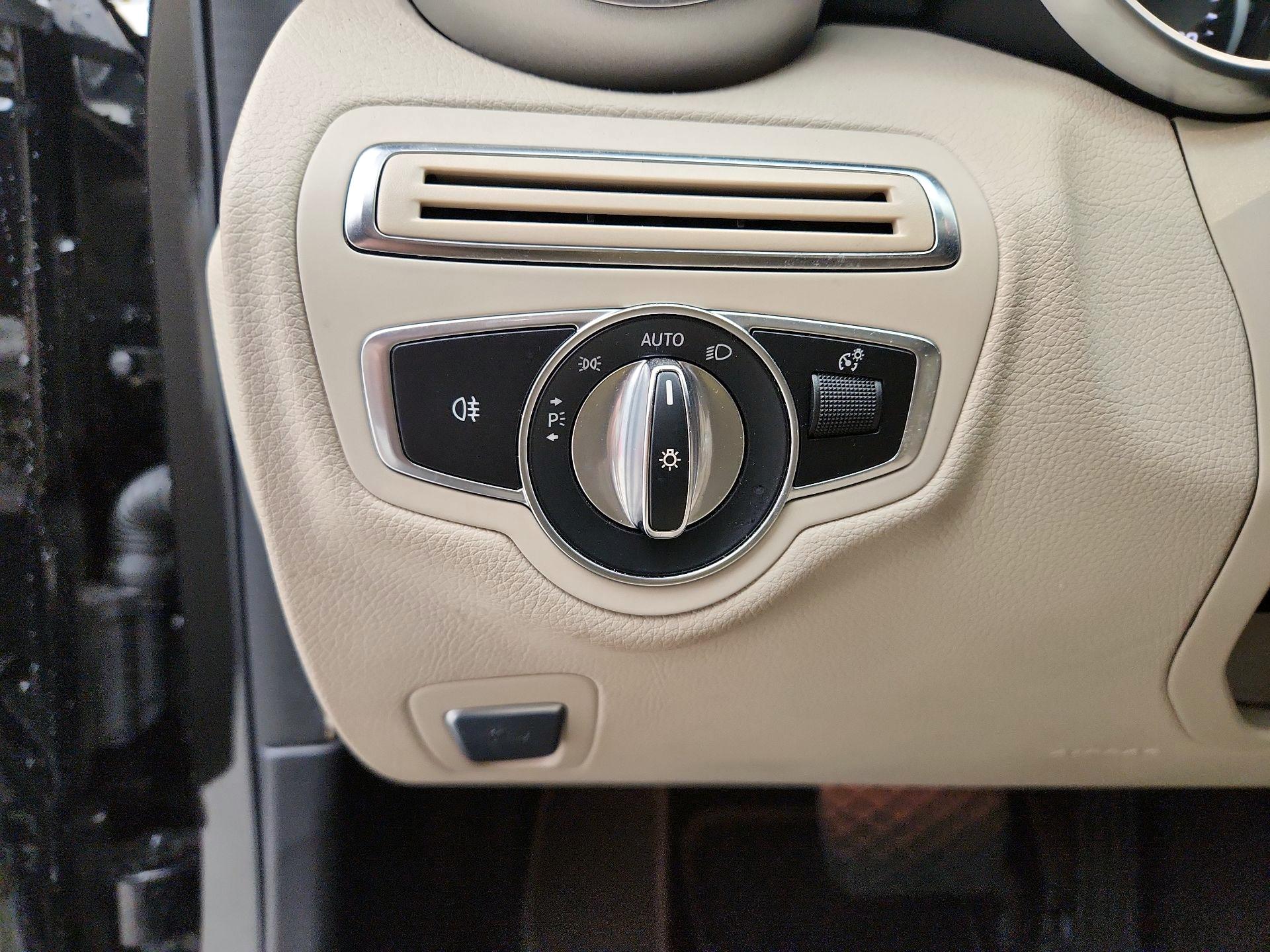 Thumbnail: 2019 Mercedes-Benz C-Class - 13