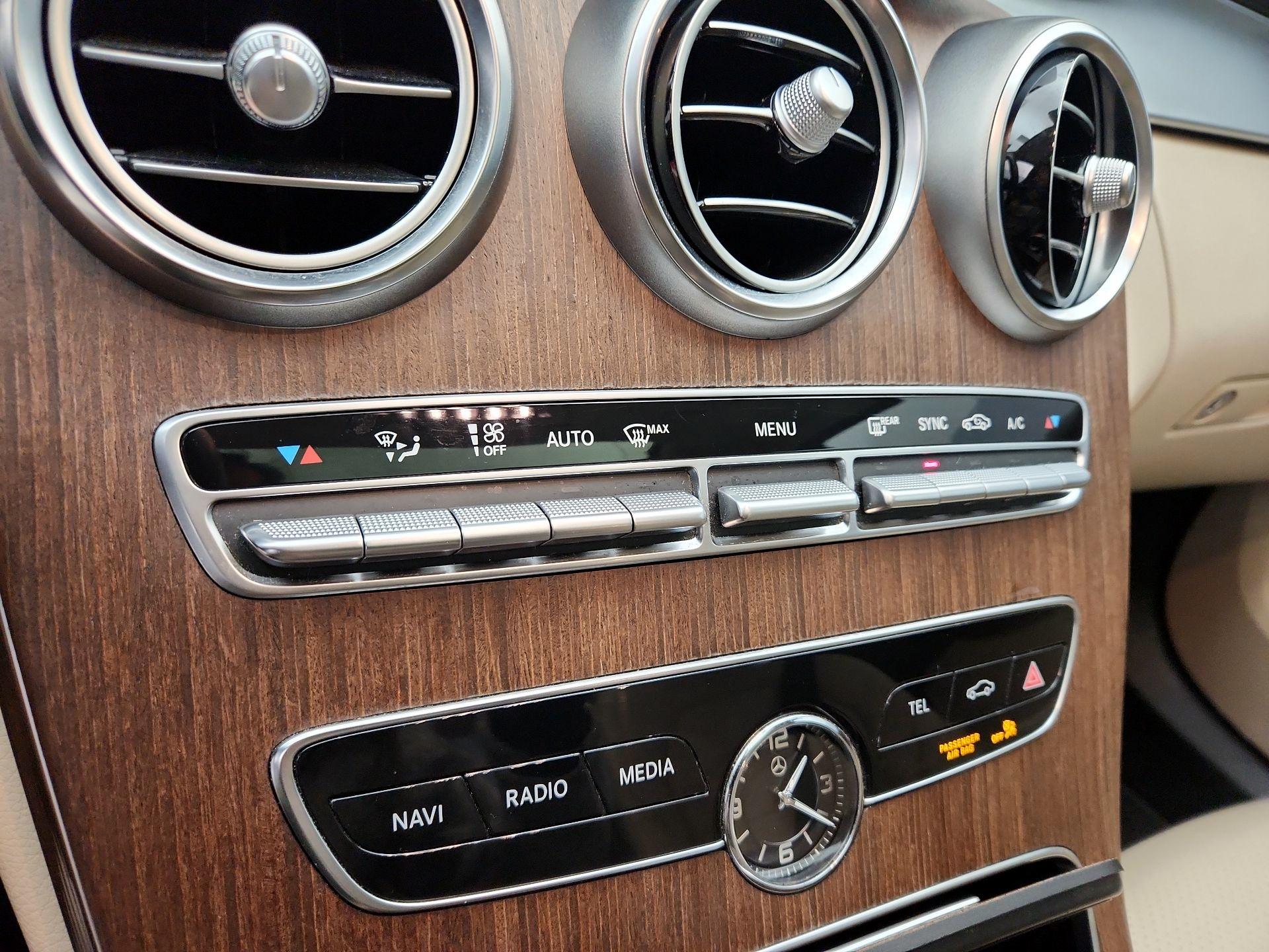 Thumbnail: 2019 Mercedes-Benz C-Class - 16