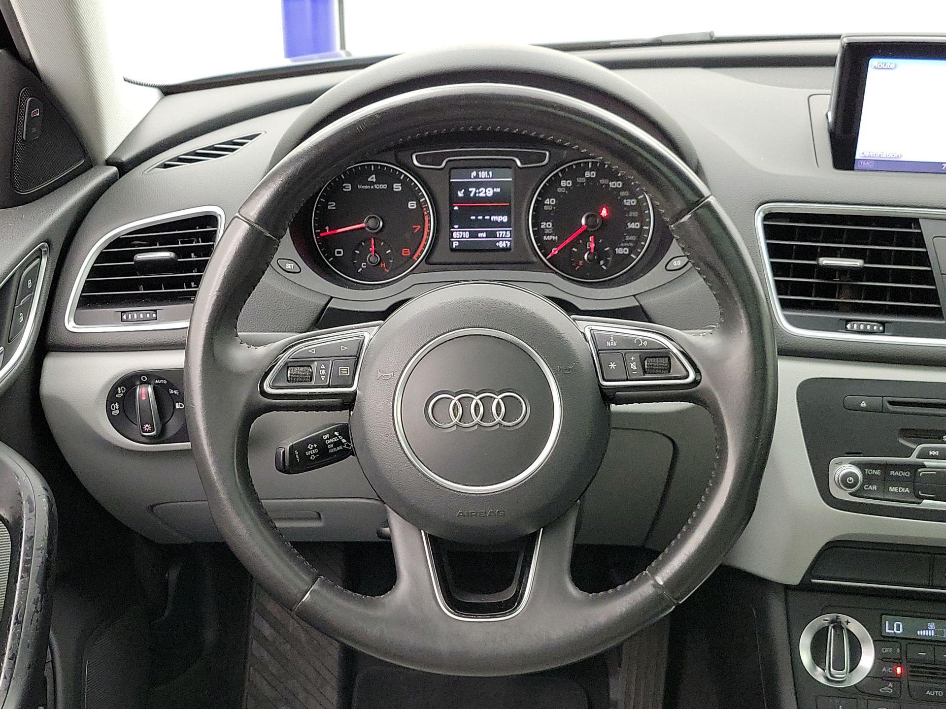 Thumbnail: 2015 Audi Q3 - 10