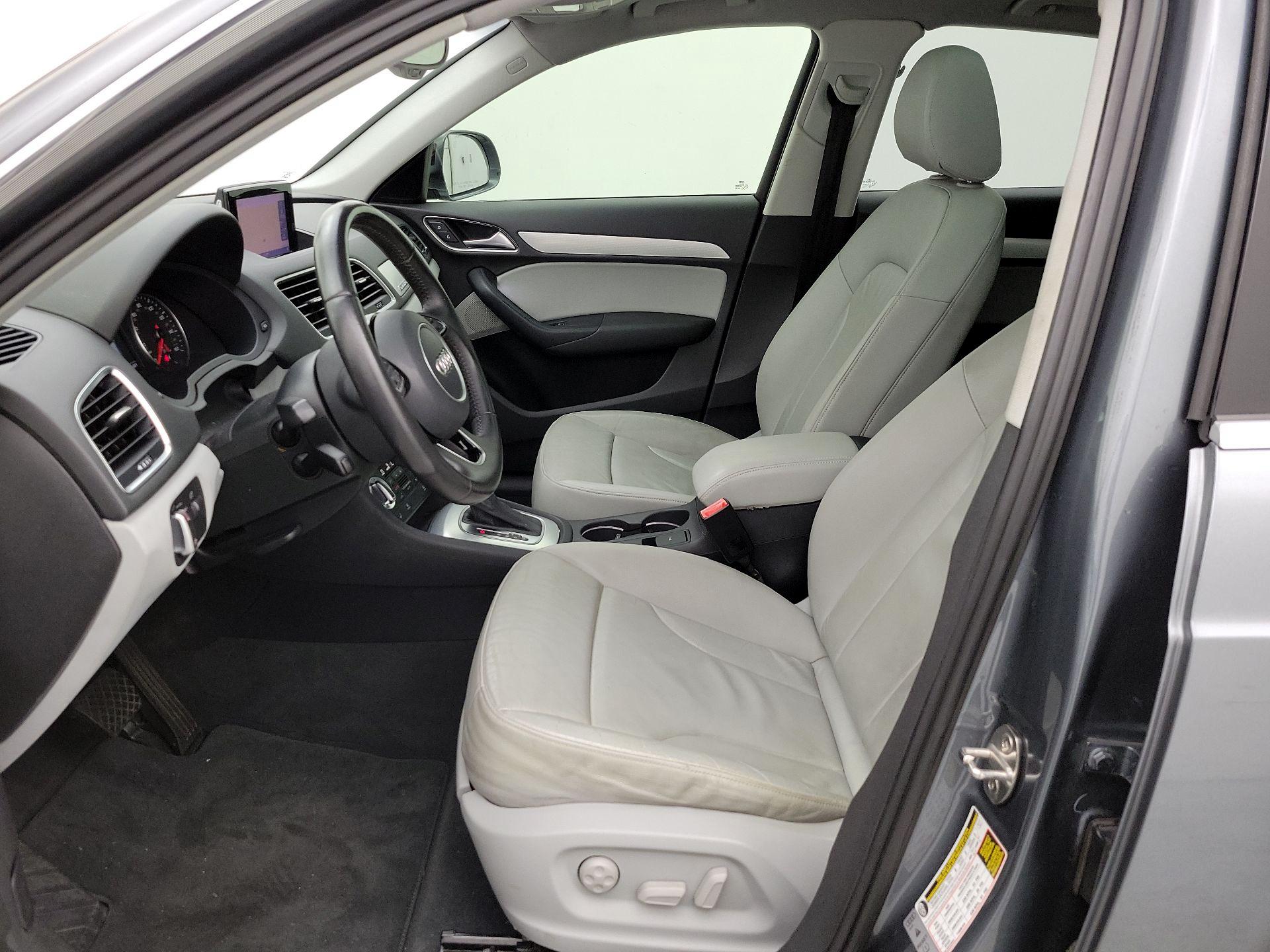 Thumbnail: 2015 Audi Q3 - 11