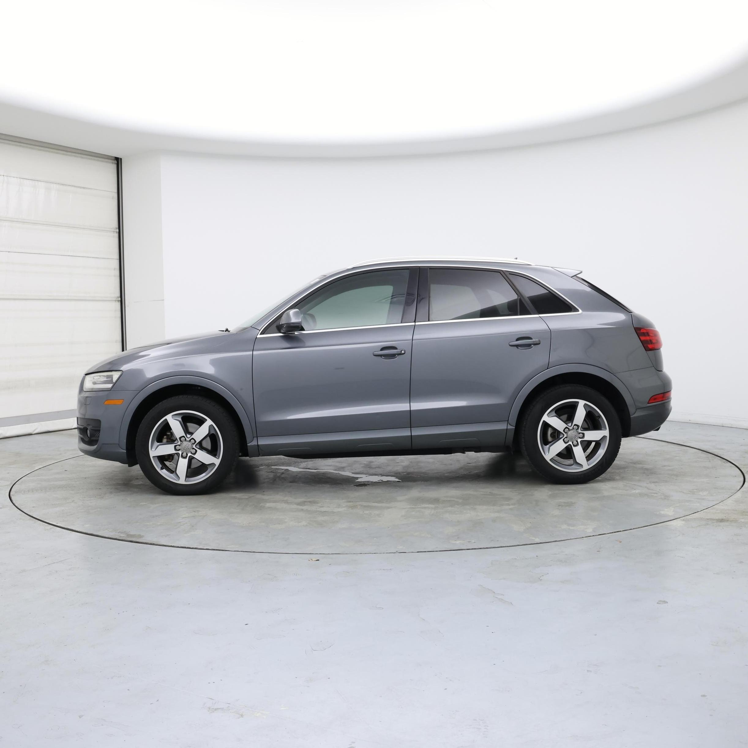 Thumbnail: 2015 Audi Q3 - 3