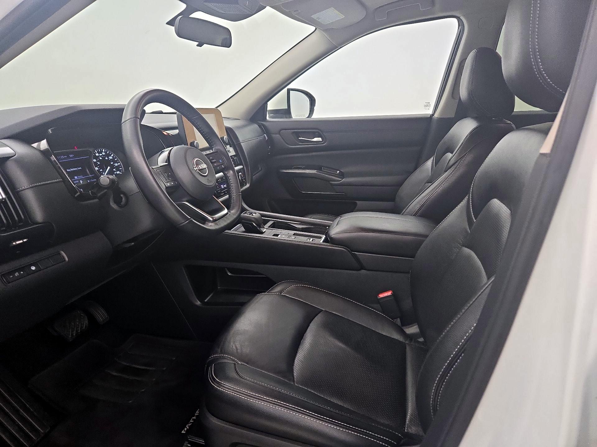 Thumbnail: 2022 Nissan Pathfinder - 11