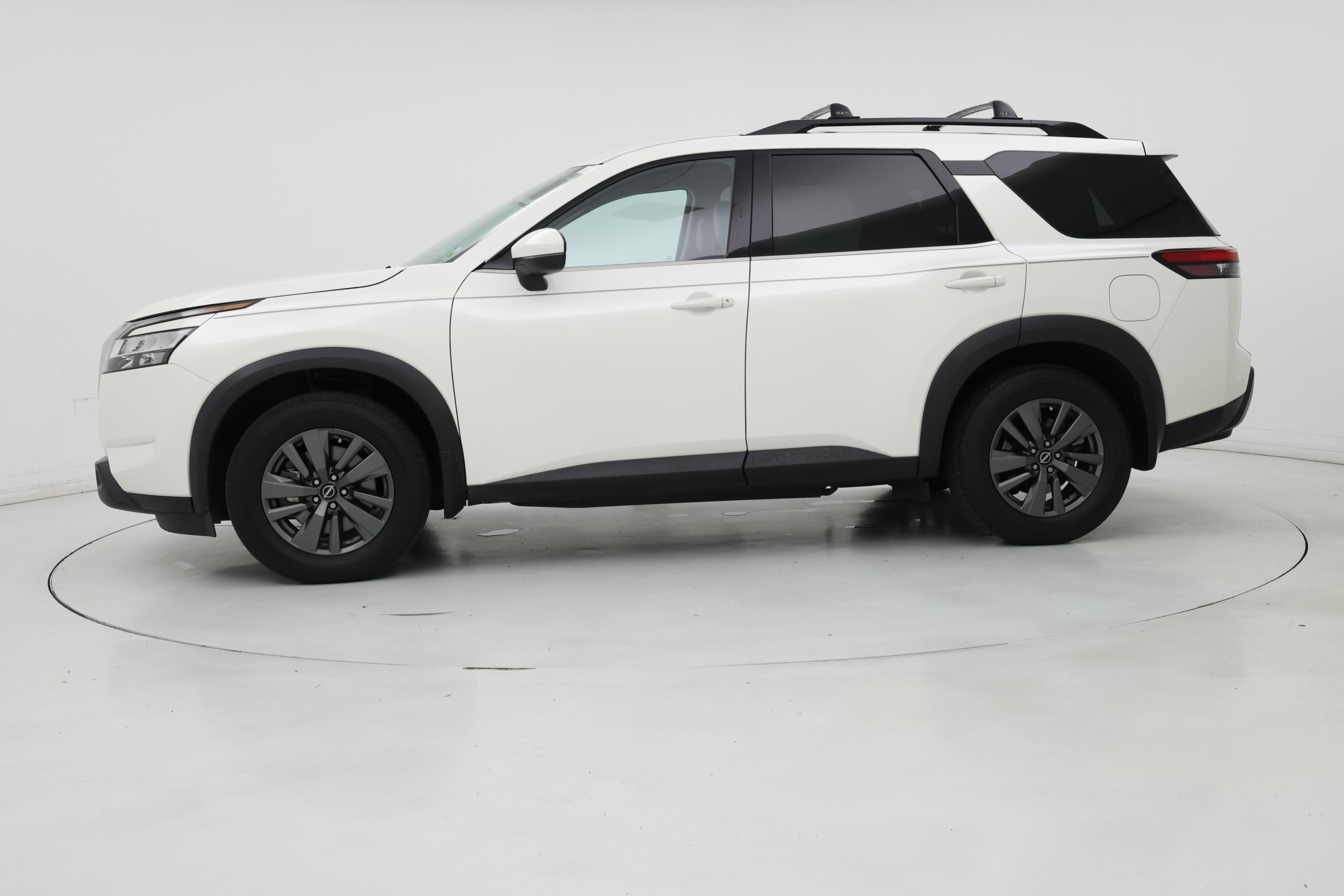 Thumbnail: 2022 Nissan Pathfinder - 3