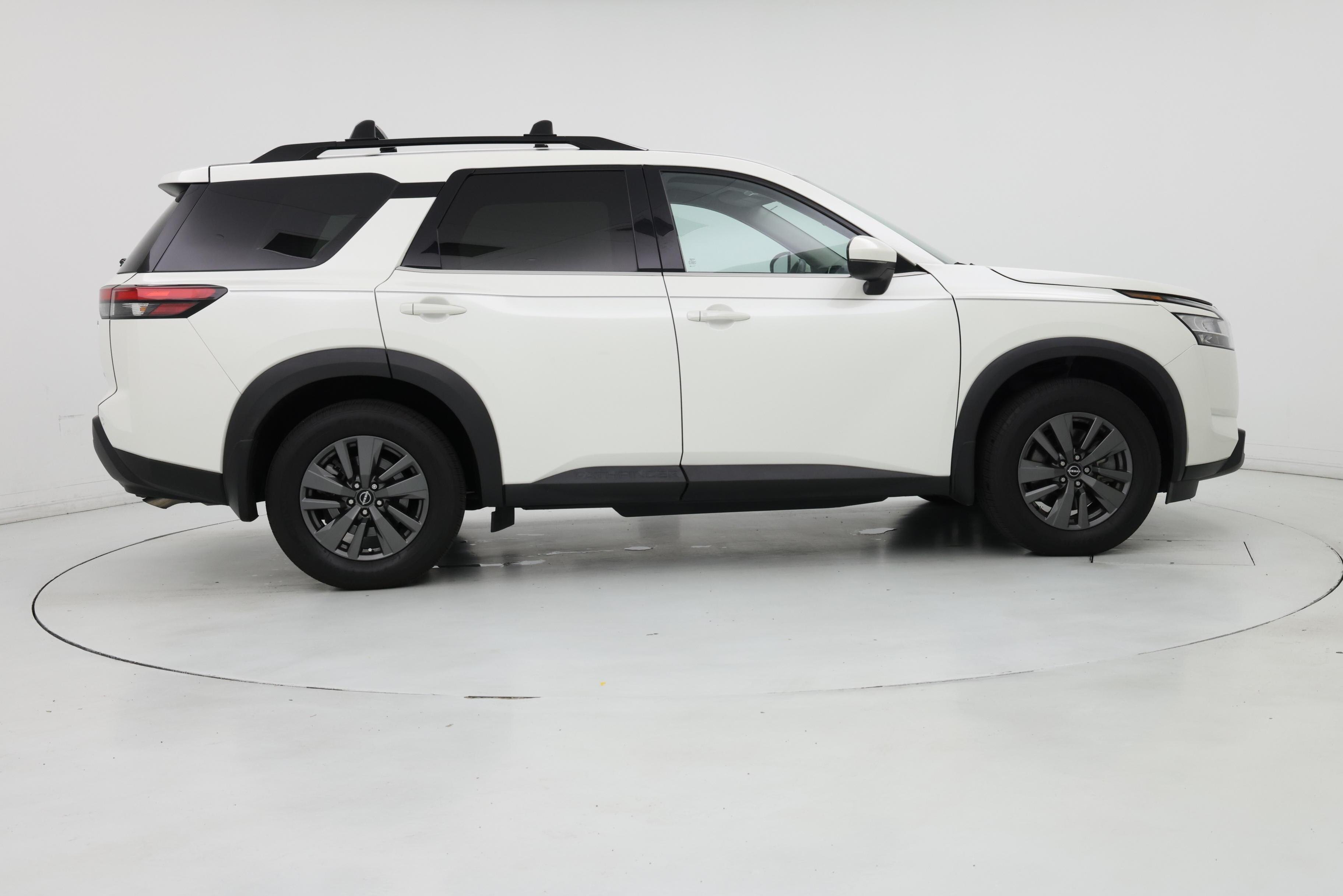 Thumbnail: 2022 Nissan Pathfinder - 7