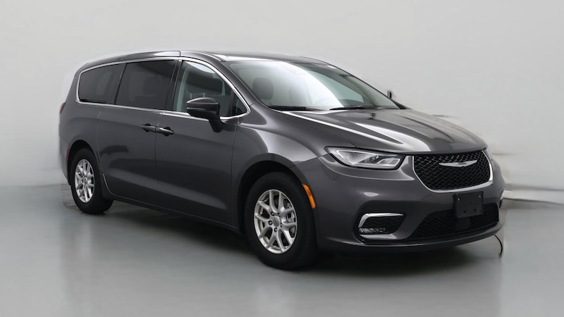 2023 Chrysler Pacifica Touring L Hero Image