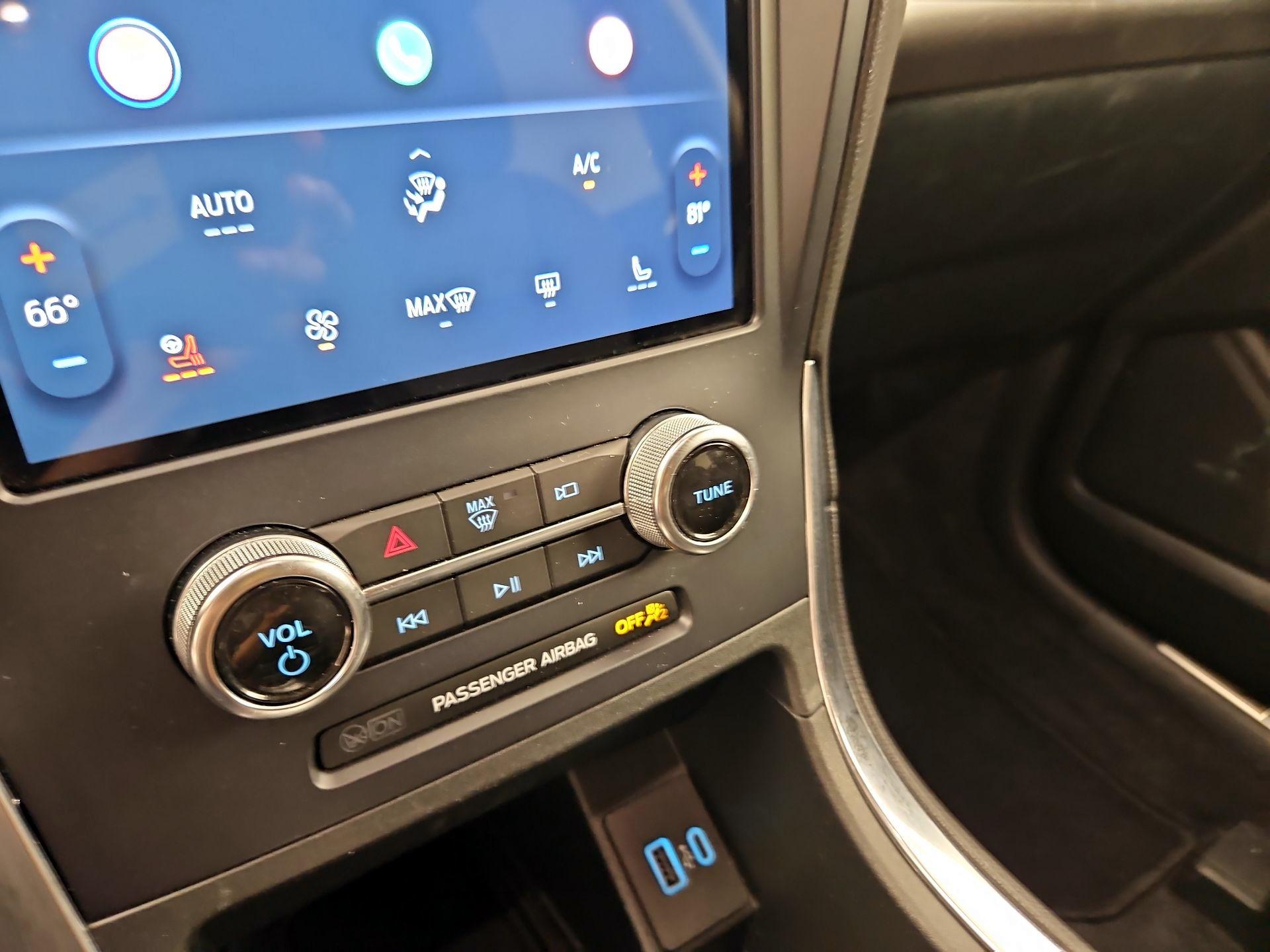 Thumbnail: 2023 Ford Edge - 15