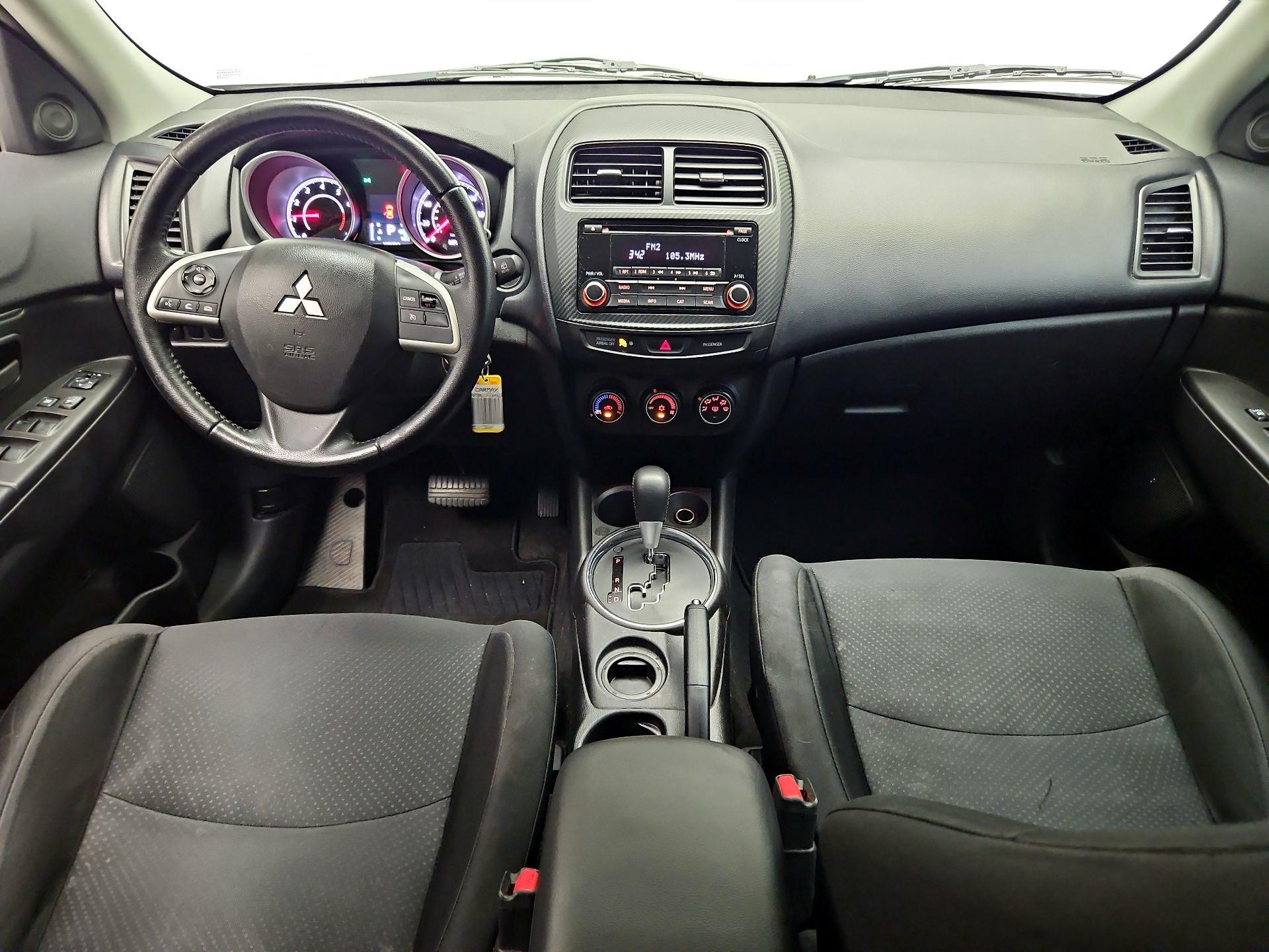 Thumbnail: 2015 Mitsubishi Outlander Sport - 9