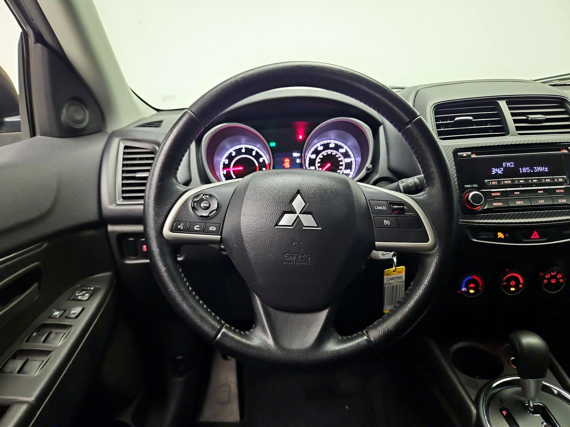 Thumbnail: 2015 Mitsubishi Outlander Sport - 10