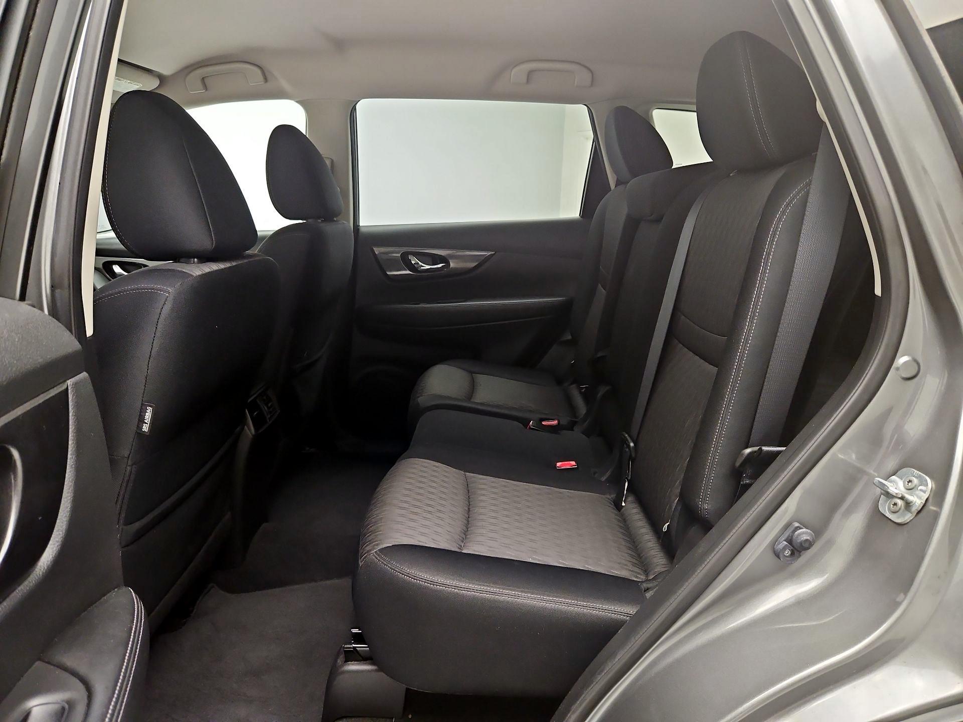 Thumbnail: 2017 Nissan Rogue - 19