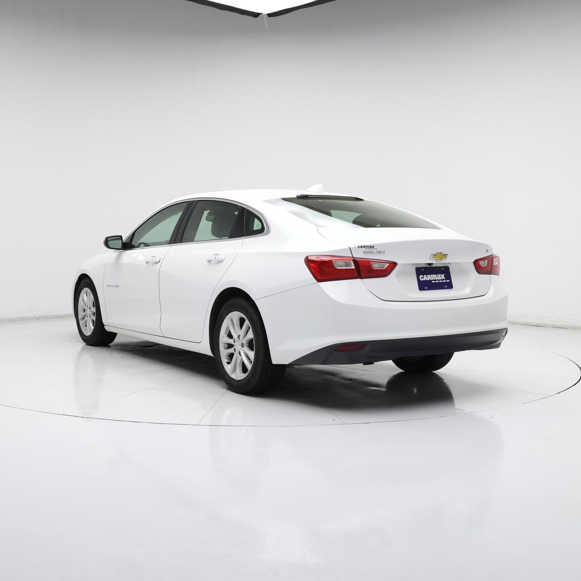 Thumbnail: 2018 Chevrolet Malibu - 2