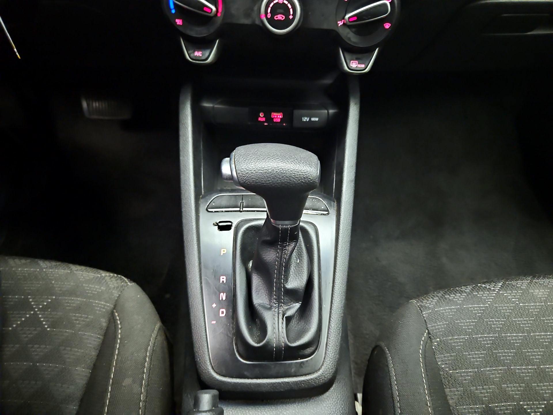 Thumbnail: 2019 Kia Rio - 15