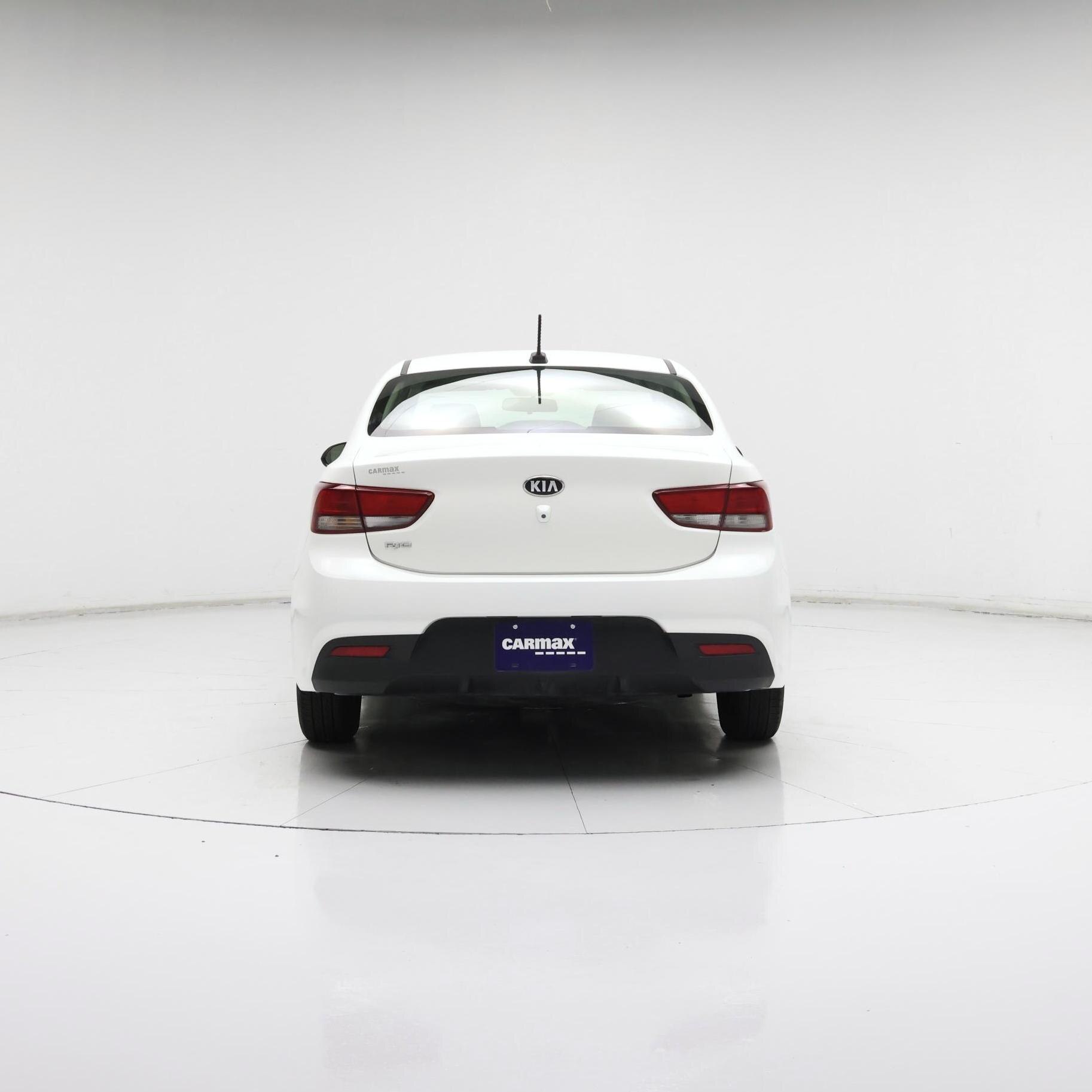 Thumbnail: 2019 Kia Rio - 6