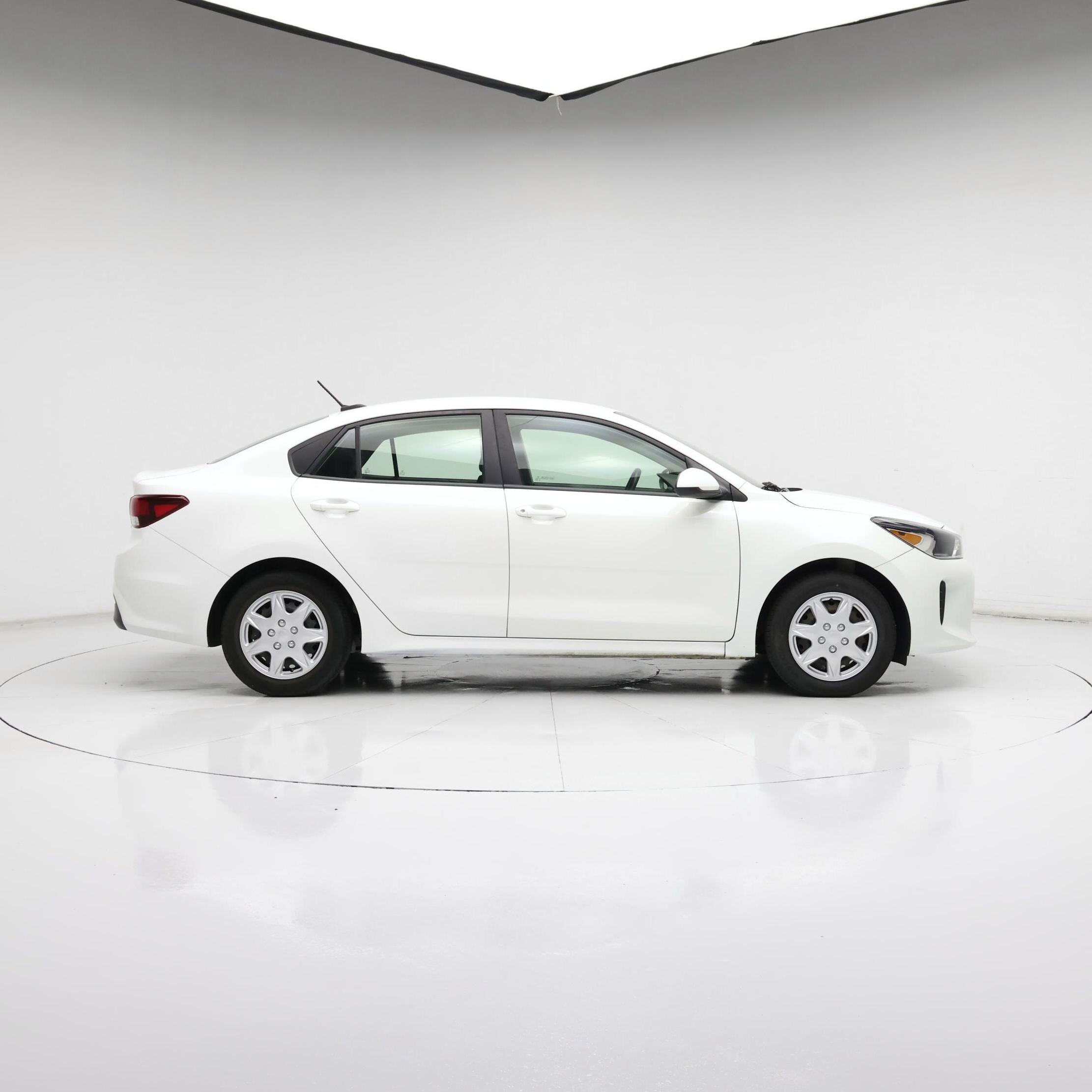 Thumbnail: 2019 Kia Rio - 7