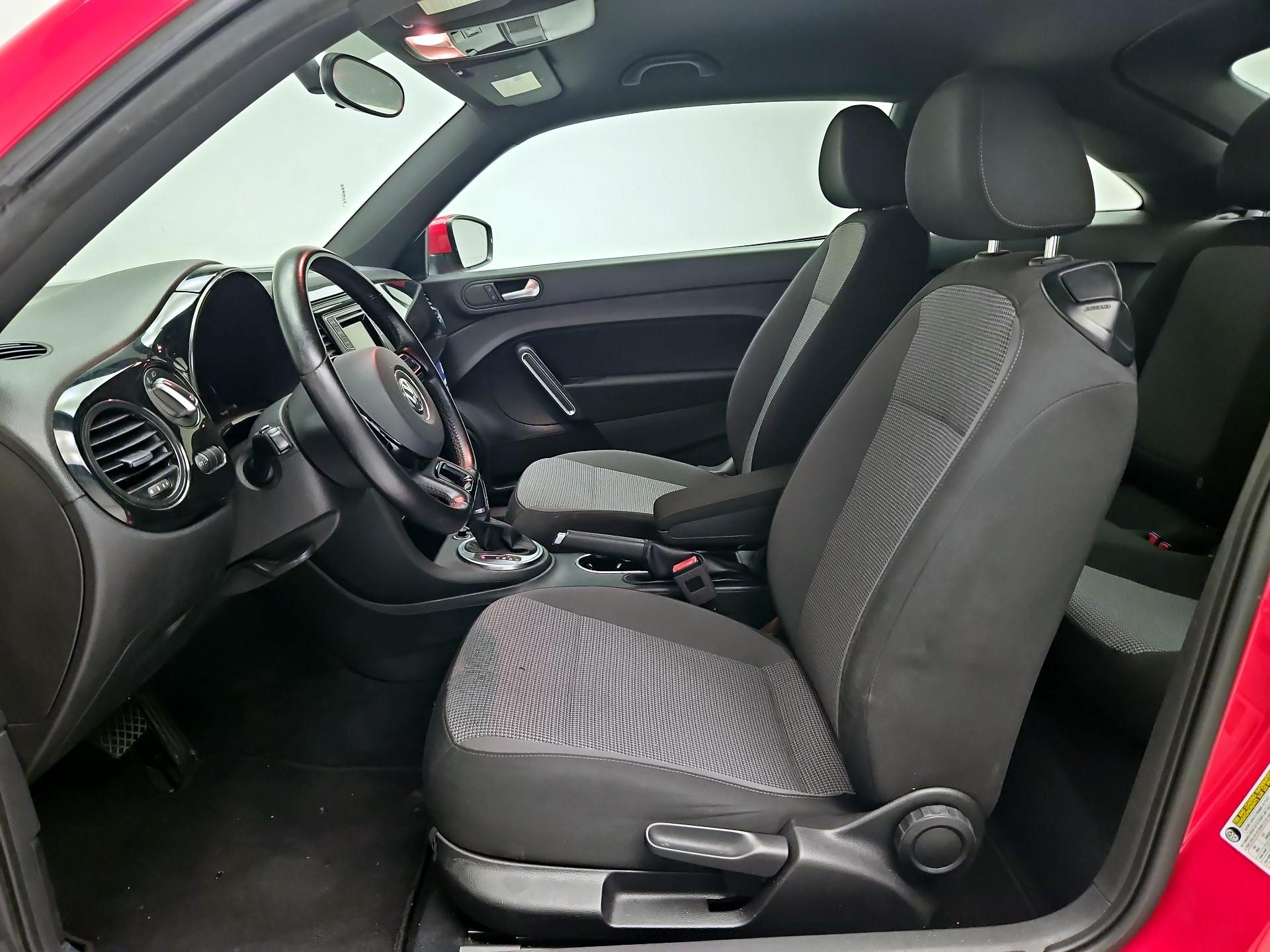 Thumbnail: 2019 Volkswagen Beetle - 11