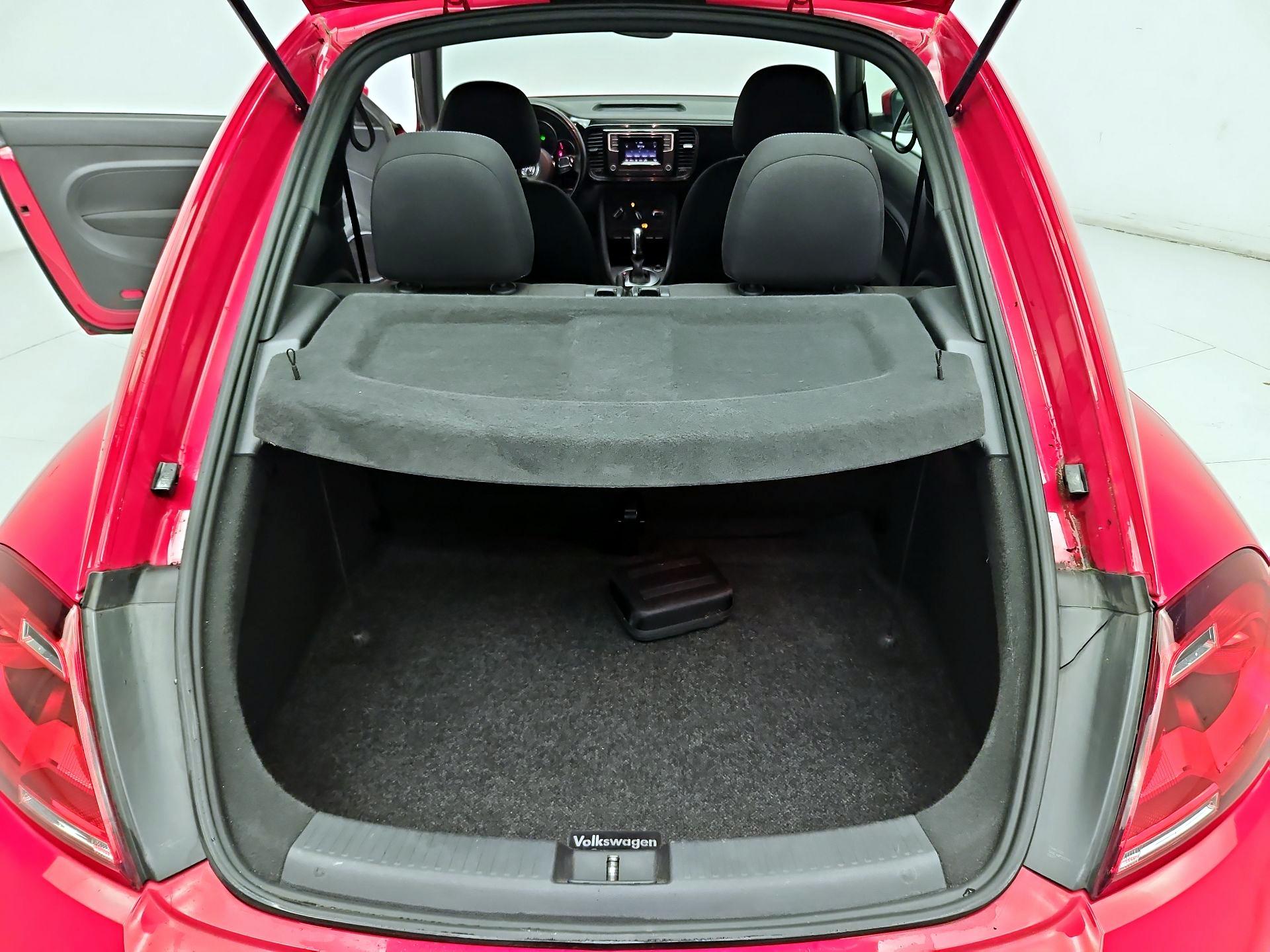 Thumbnail: 2019 Volkswagen Beetle - 19