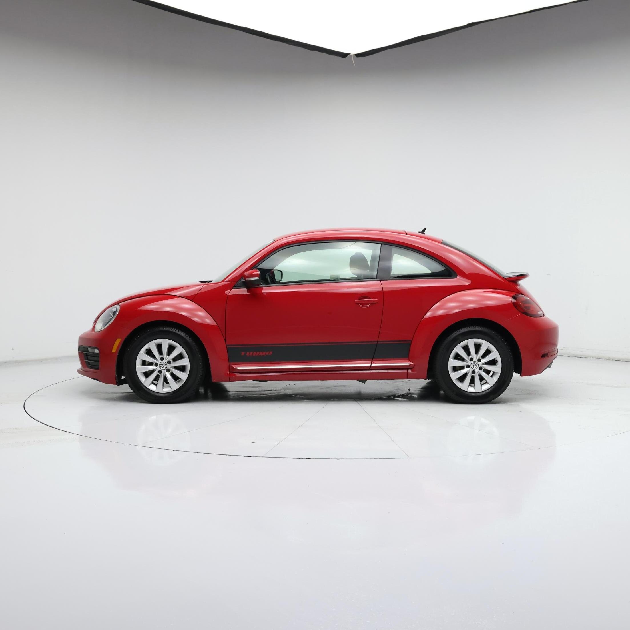 Thumbnail: 2019 Volkswagen Beetle - 3