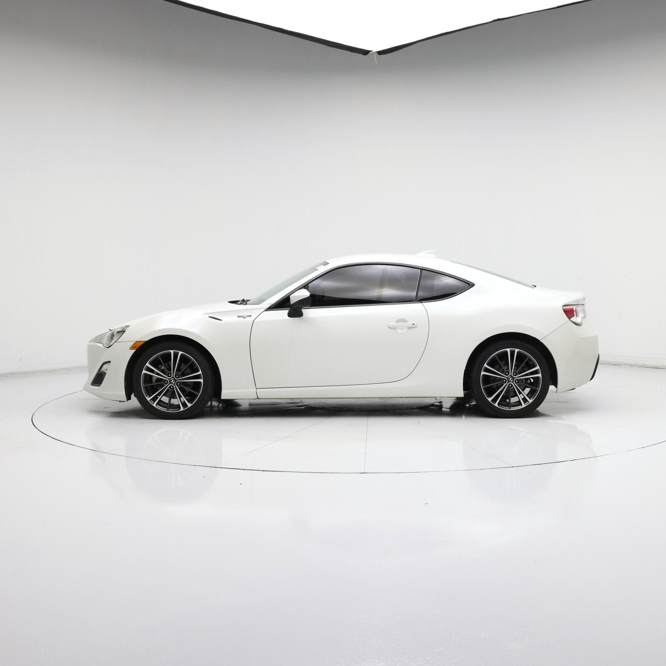 Thumbnail: 2015 Scion FR-S - 3